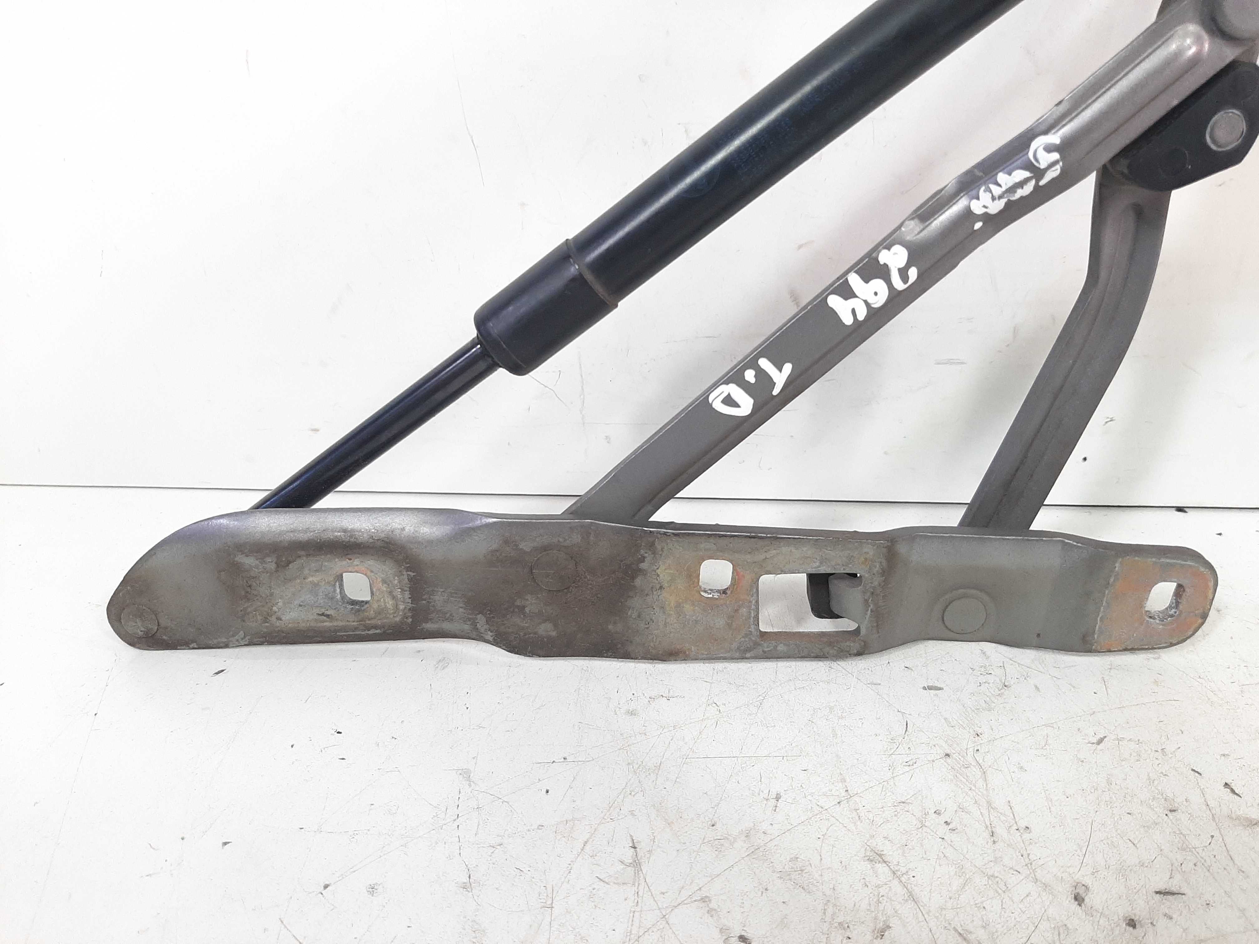 Dobradiça Tampa Traseira Direita 540i 96 97 A 2002 2003 2004 8