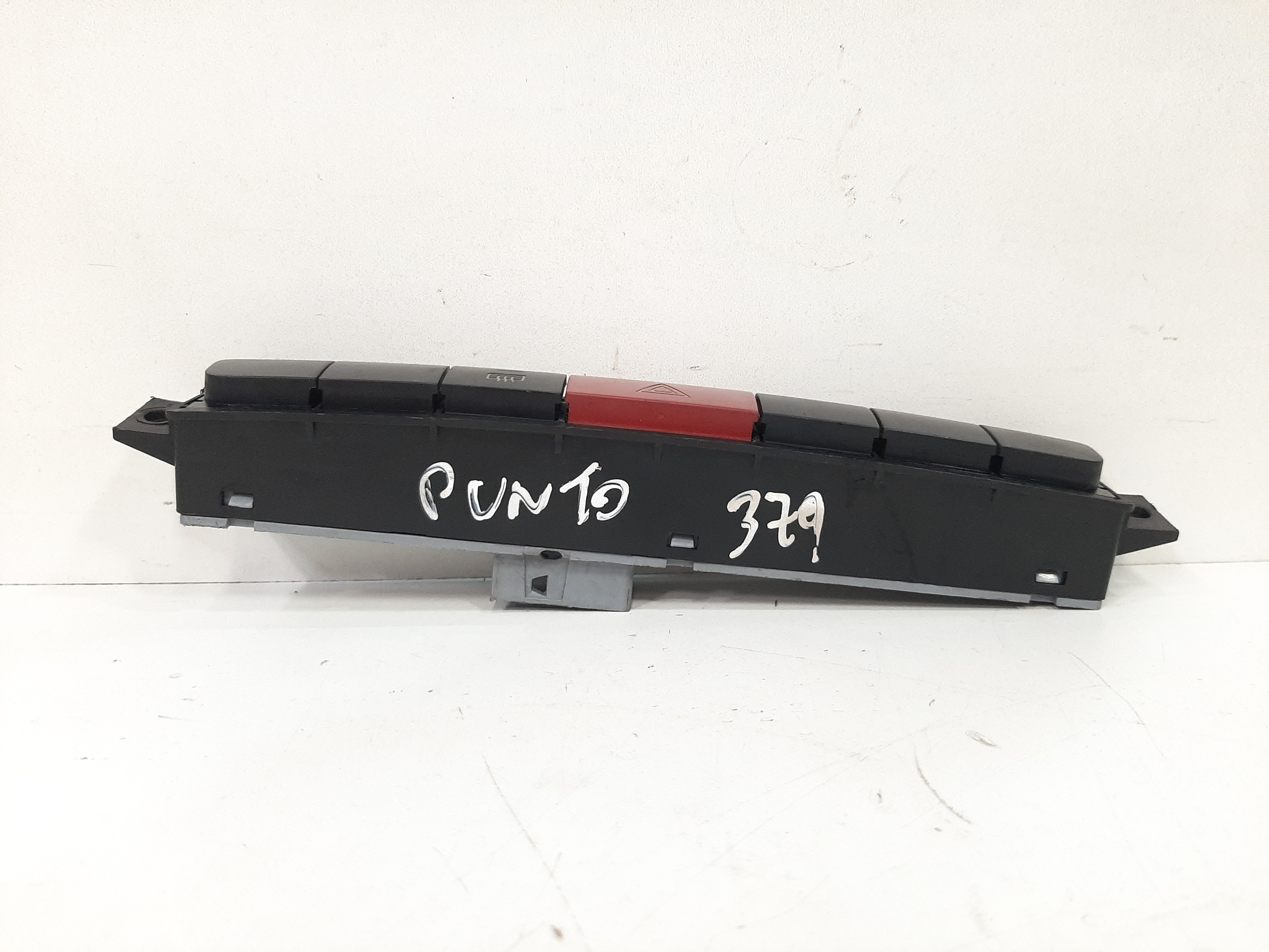 Botao Pisca Alerta Fiat Punto Linea 2008 A 2012 7354422900 2
