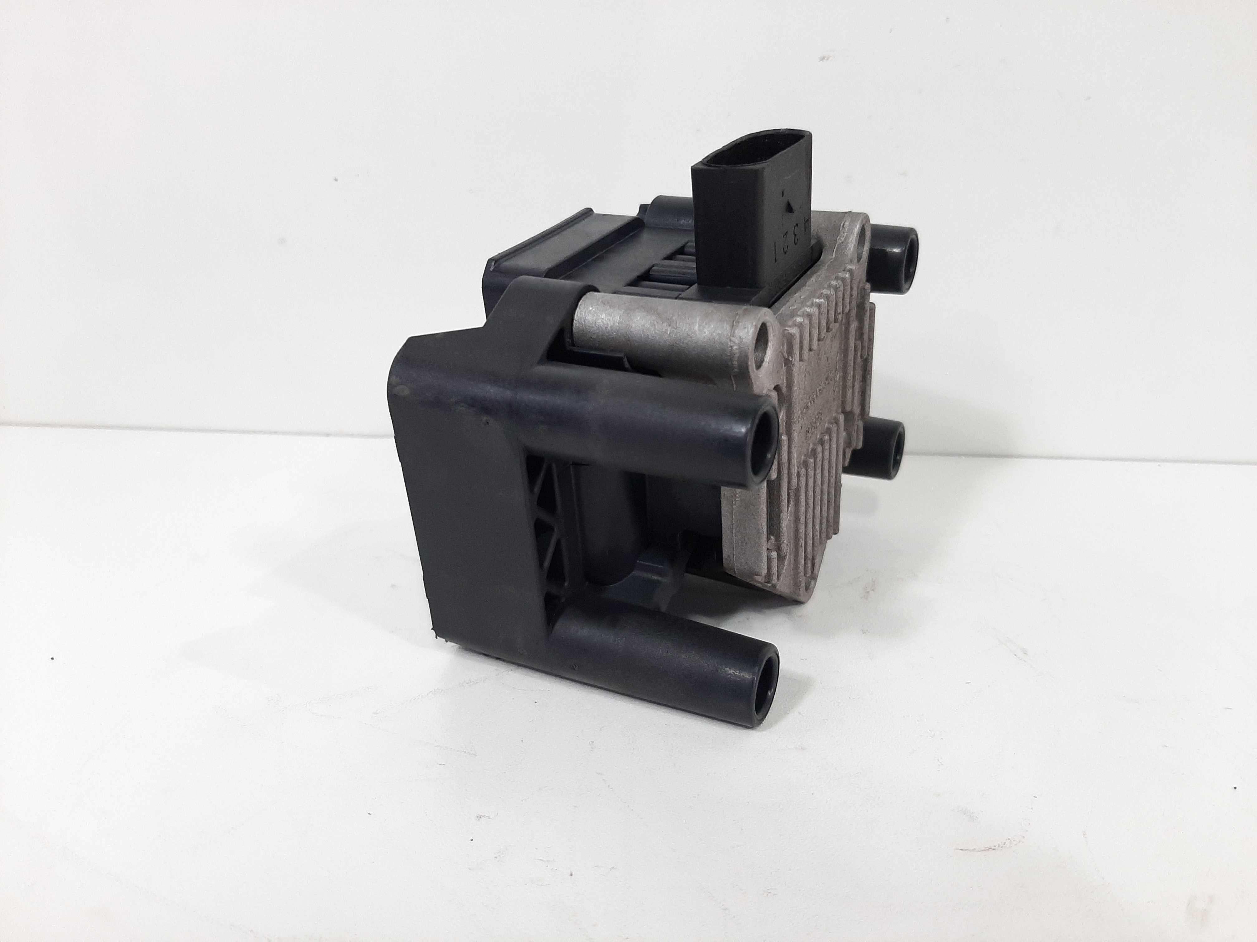 Bobina Ignição Audi A3, A4, A1, A2 Cód. F 000 Zs0 210 8
