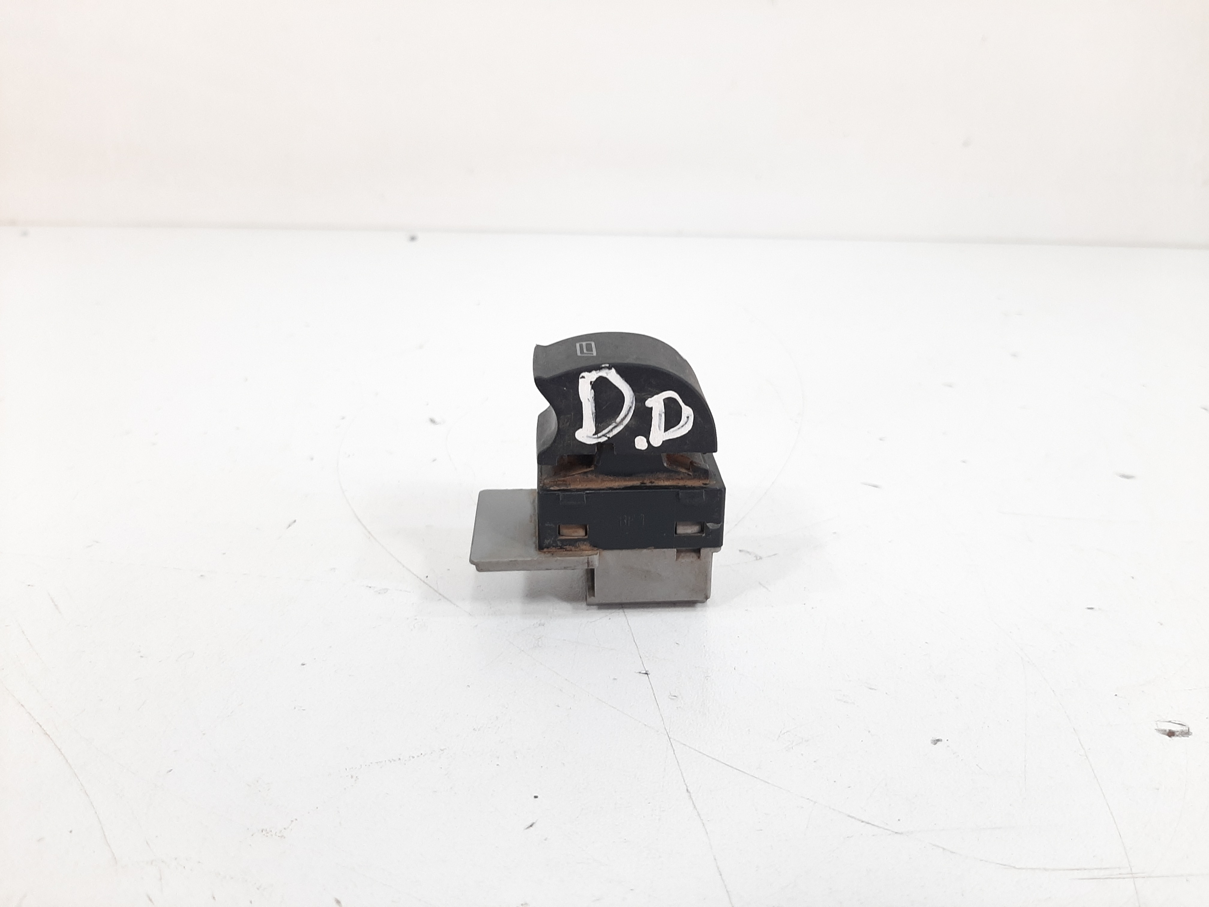 Botão Vidro Elétrico Dianteiro Direito Audi A3 1997 A 2006 7