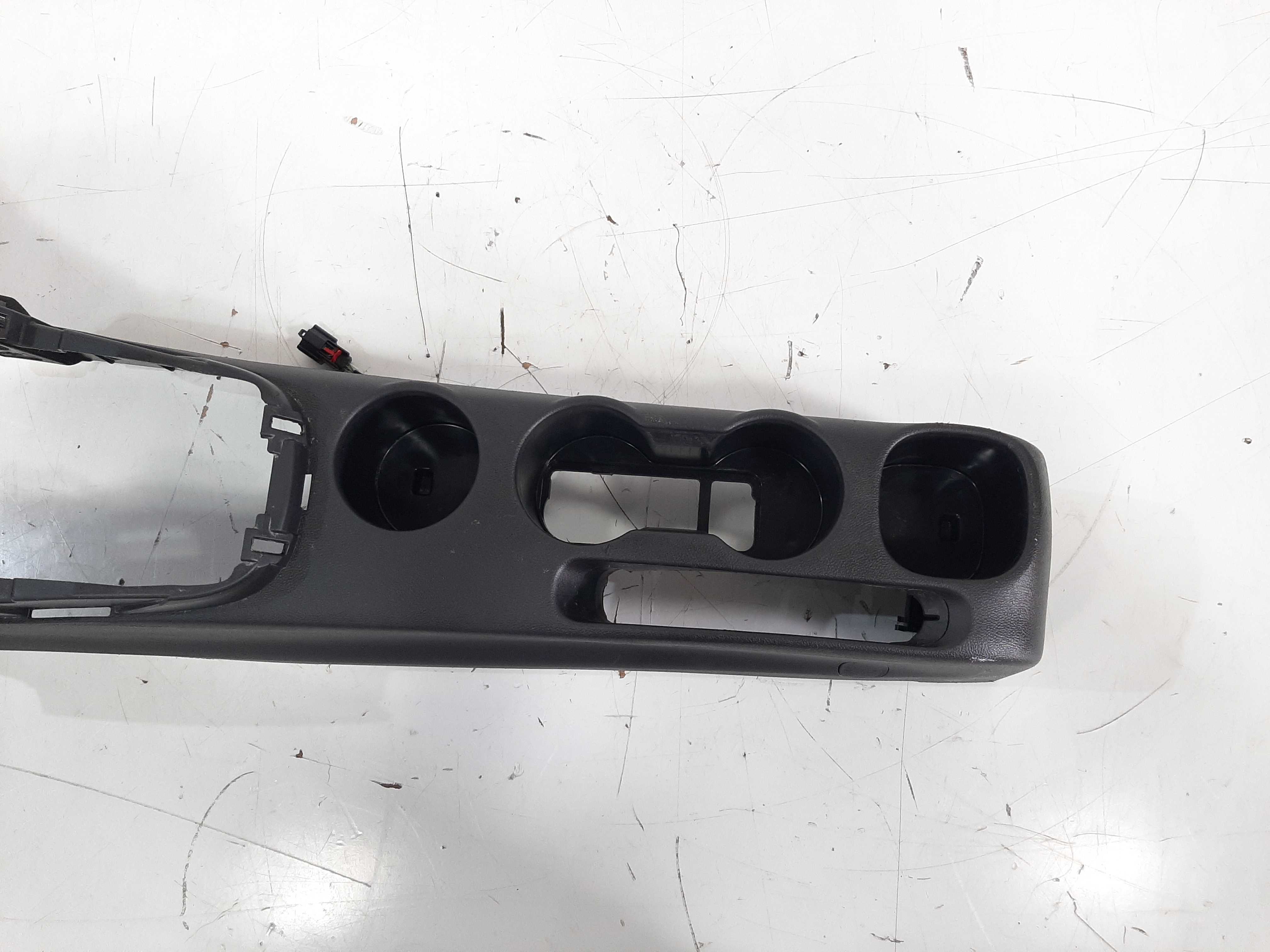 Console Central Porta Copos Objetos Tracker Ltz 2014 A 2019 6