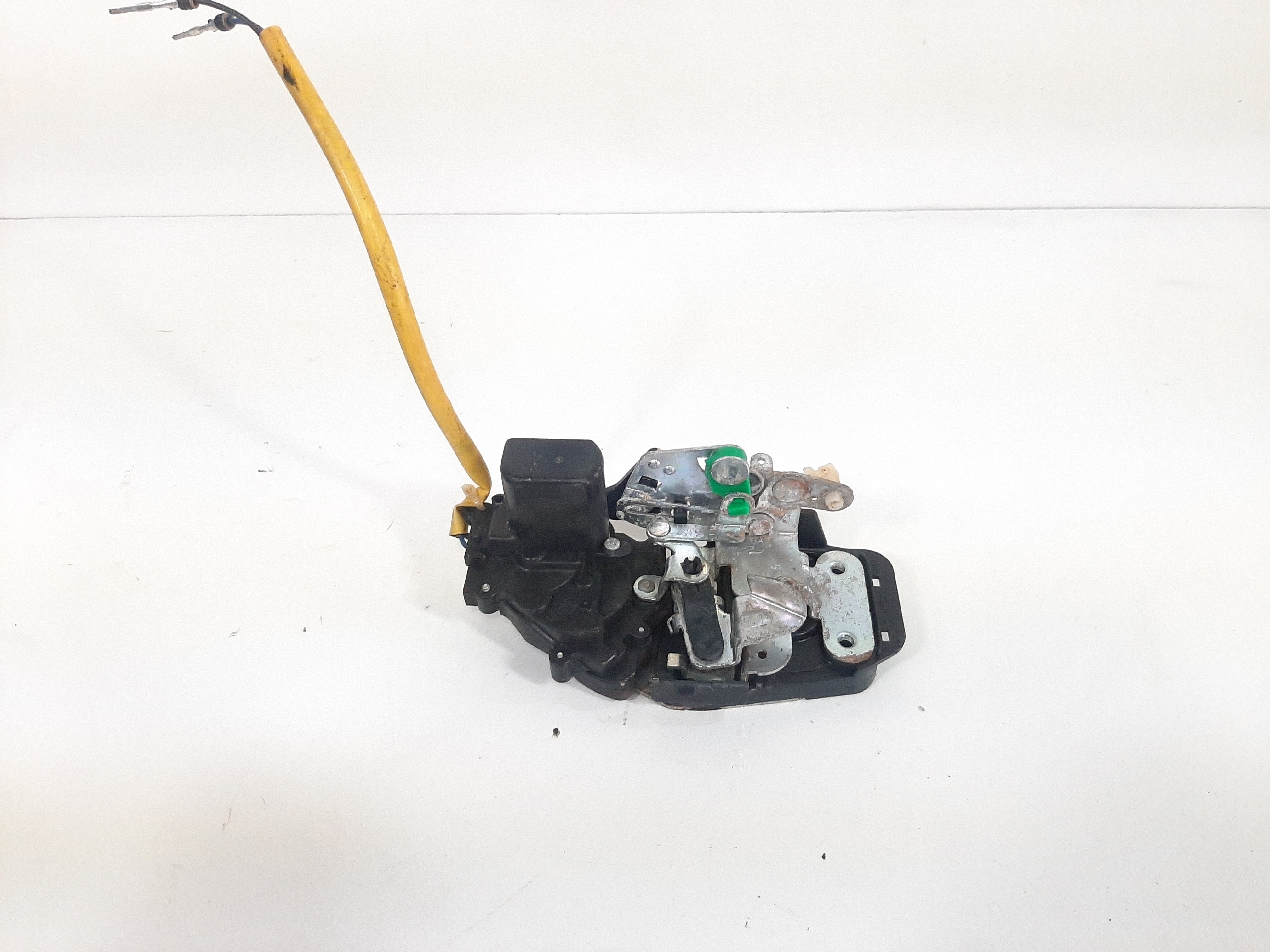 Fechadura Porta Traseira Esquerda Kia Sorento 2004 A 2009 8