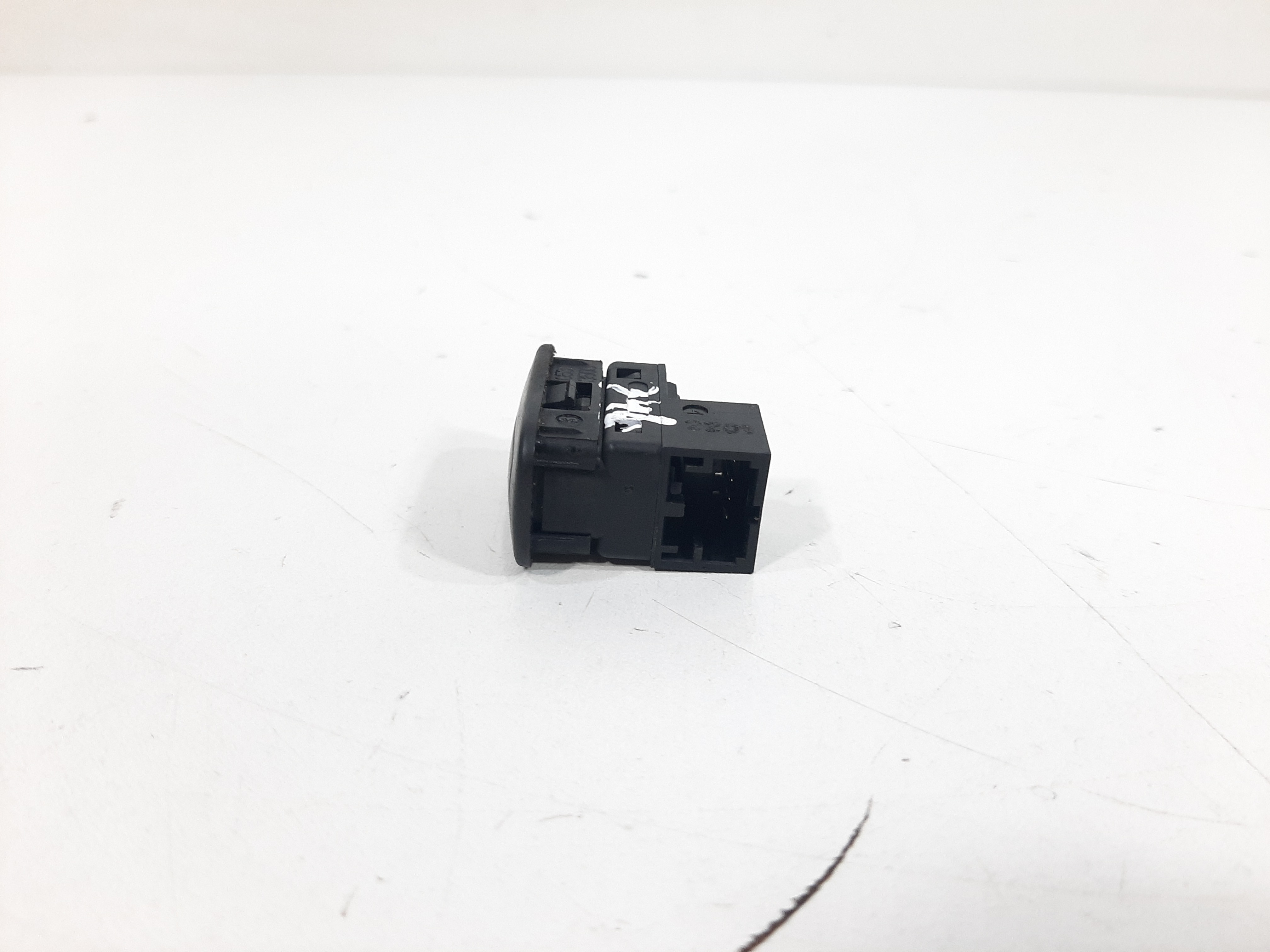 Botão Interruptor Alarme Vw Tiguan 2012 2013 2014 A 2017 6