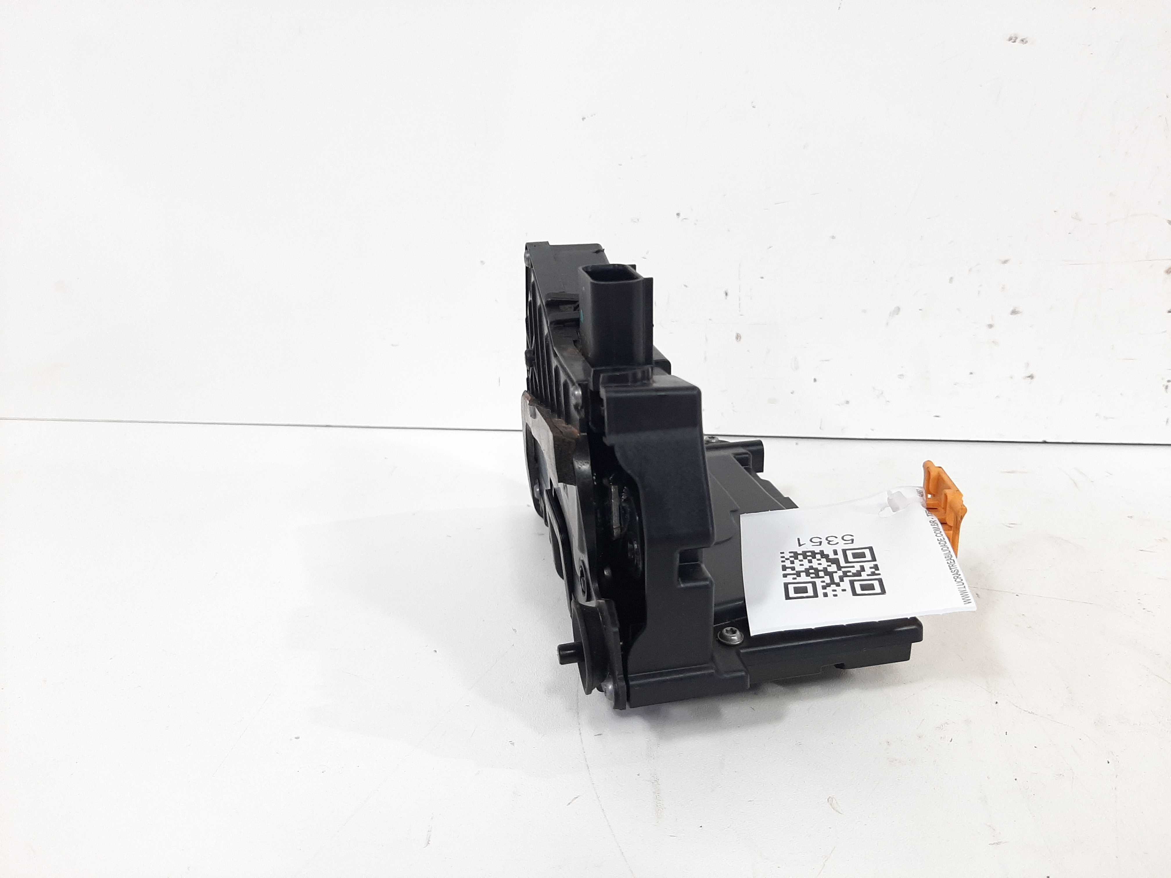 Fechadura Porta Traseira Esquerda Gm Onix 2013 2014 A 2019 6