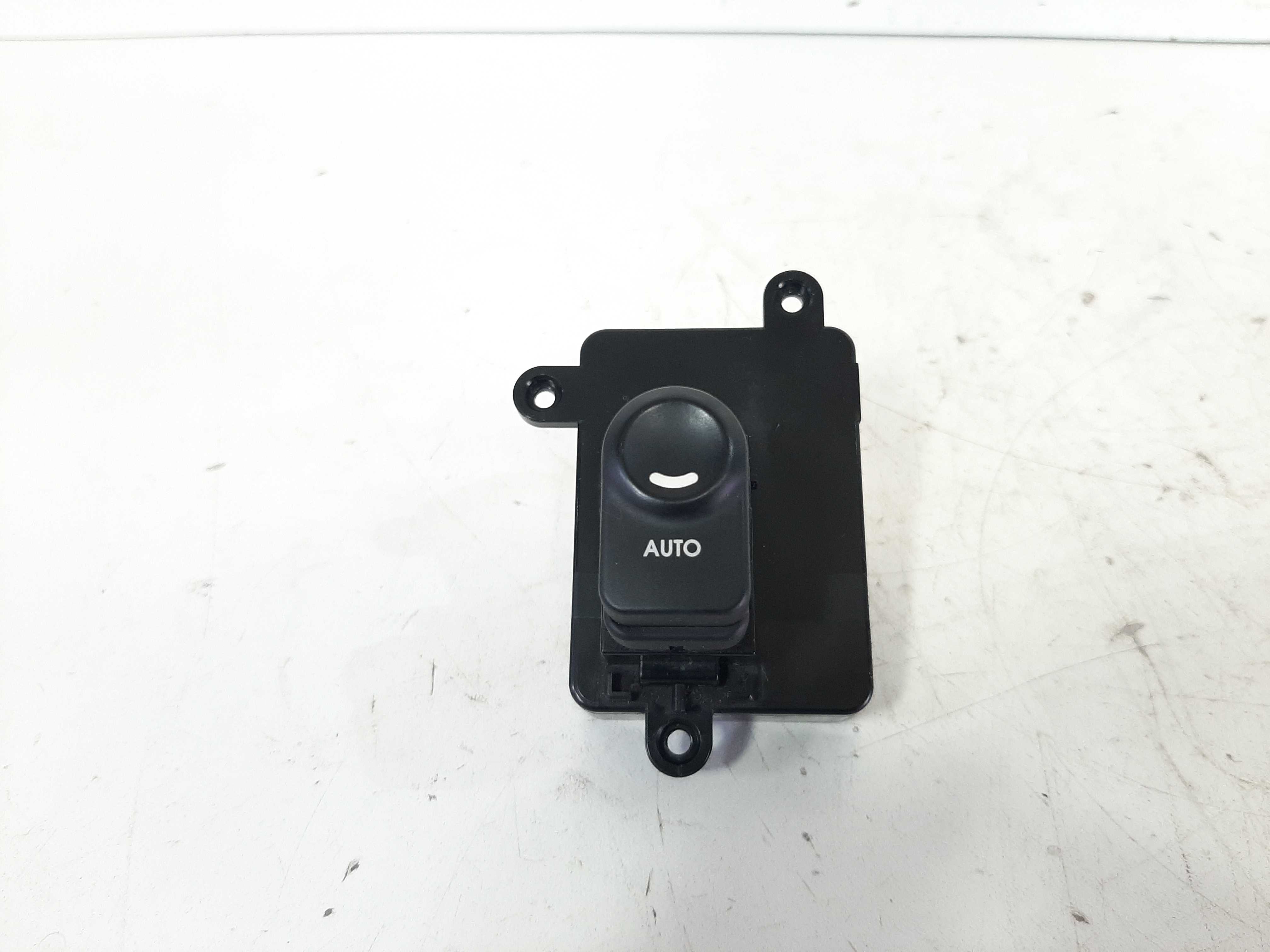 Botao Comando Vidro Dianteiro Direito Hyundai I30 09 A 2012 4