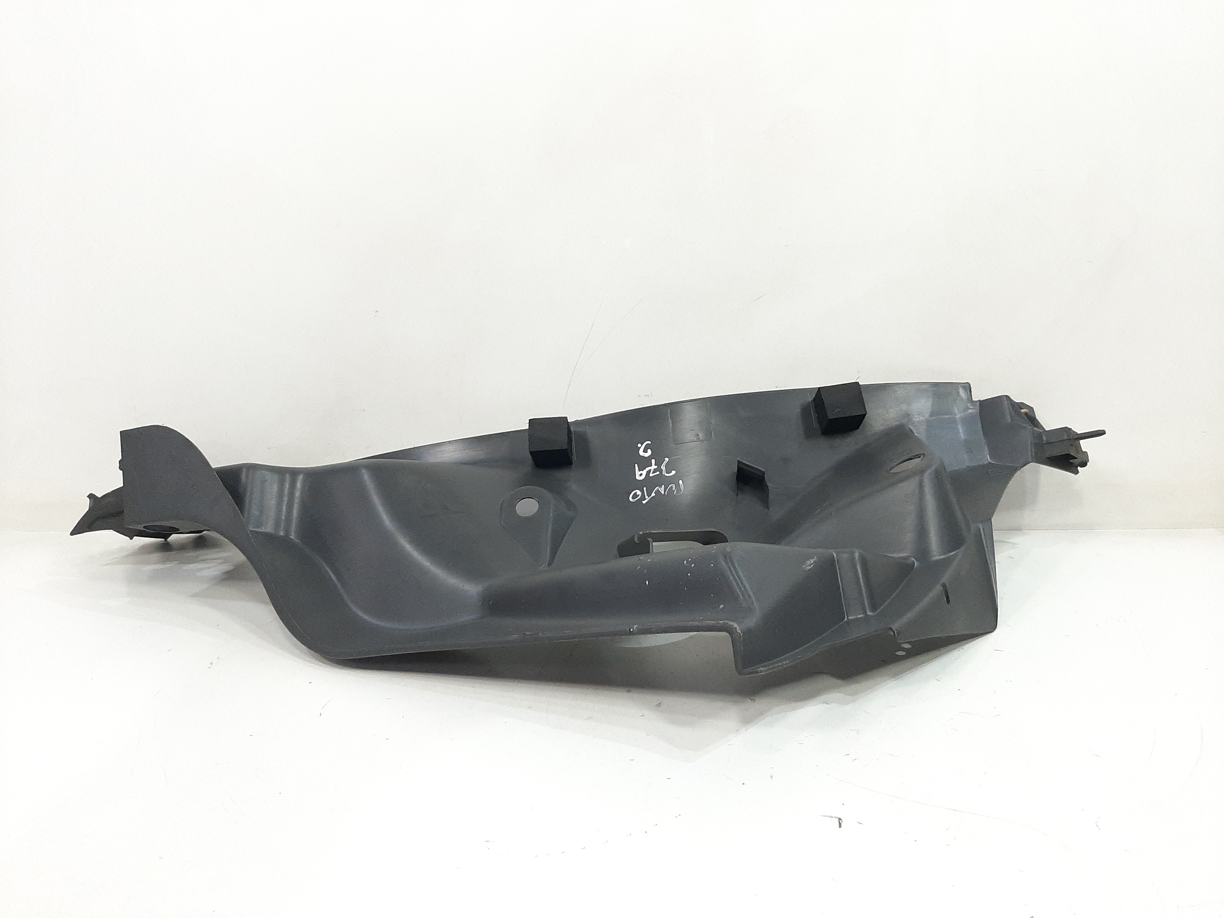 Moldura Lateral Direito Banco Fiat Punto 1.4 2008 09 A 2012 4