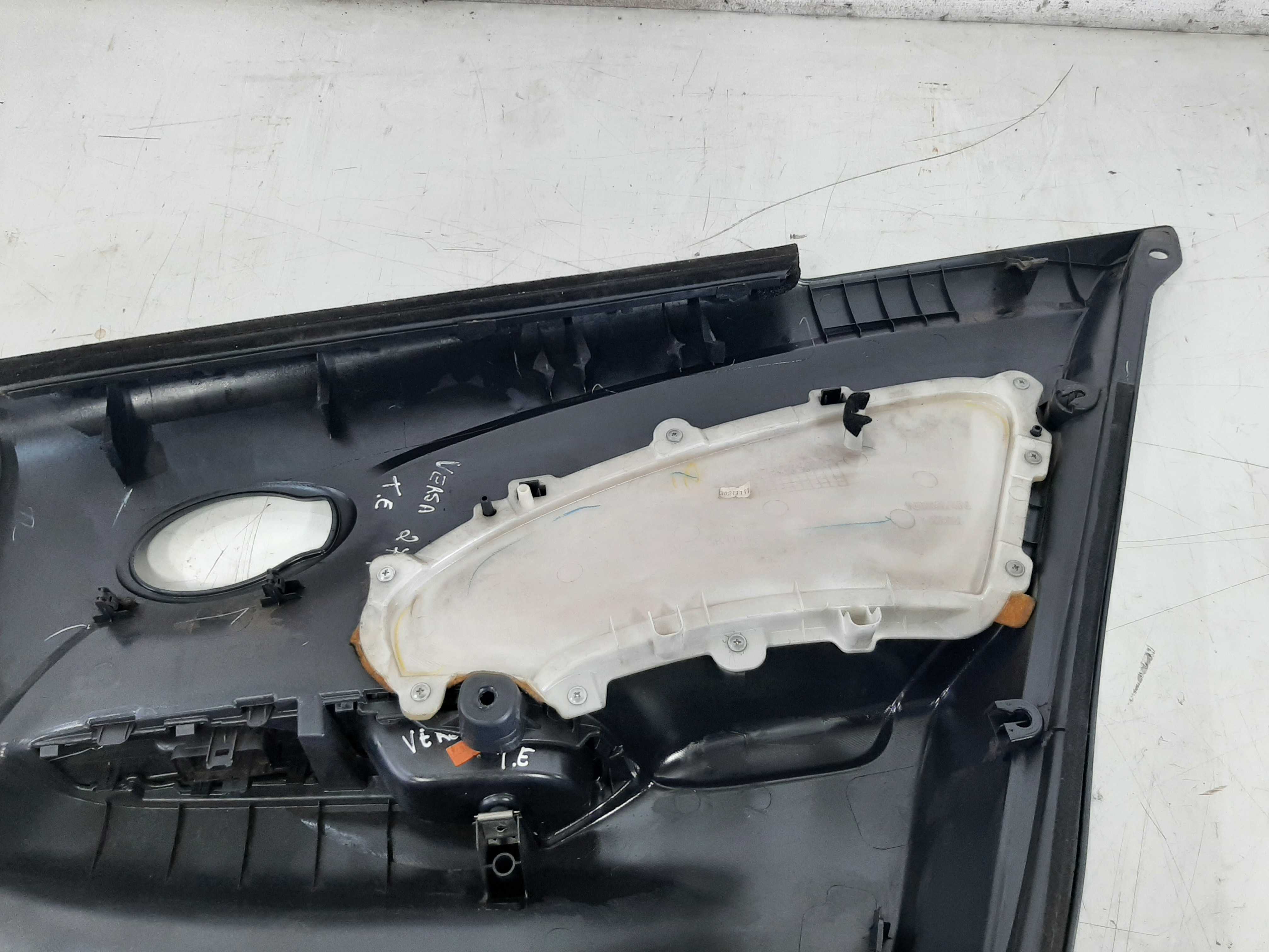 Forro Porta Traseiro Esquerdo Nissan Versa 2011 2012 A 2017 6