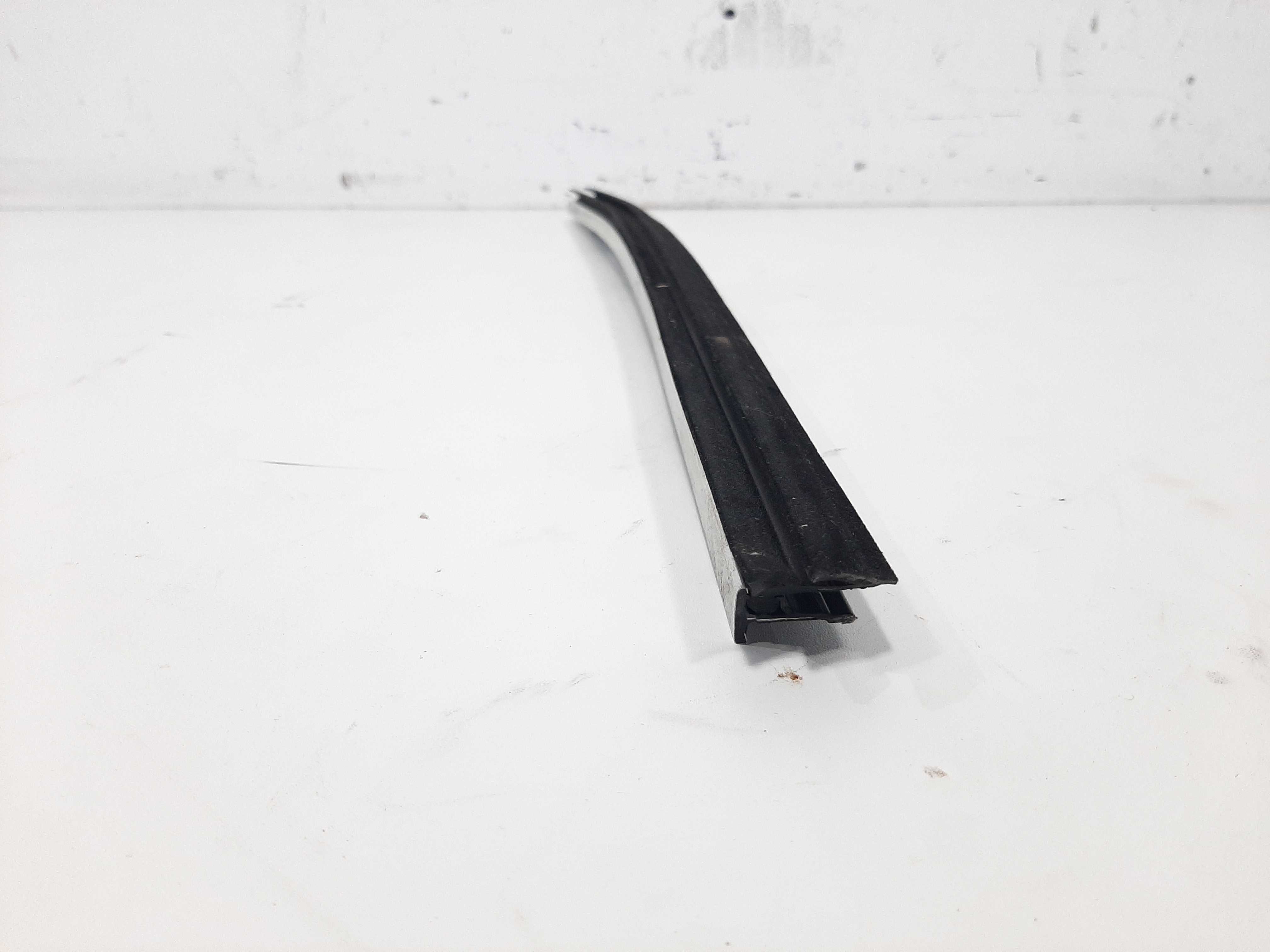 Friso Porta Interno Dianteiro Esquerdo Bmw 540i 1999 A 2004 Preto Com Detalhe Cromado 5
