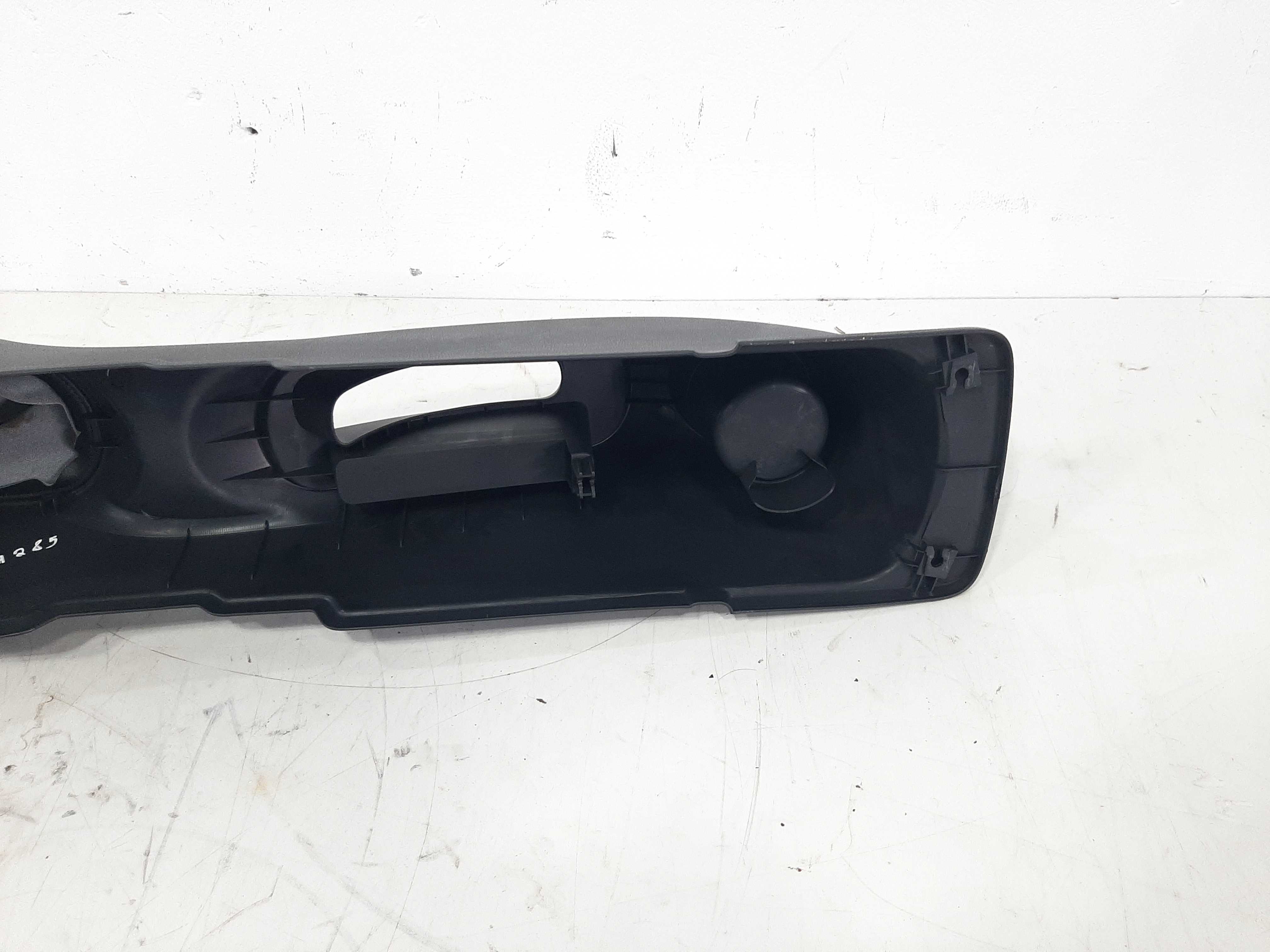 Moldura Console Central Porta Copos Nissan March 2013 2014 7