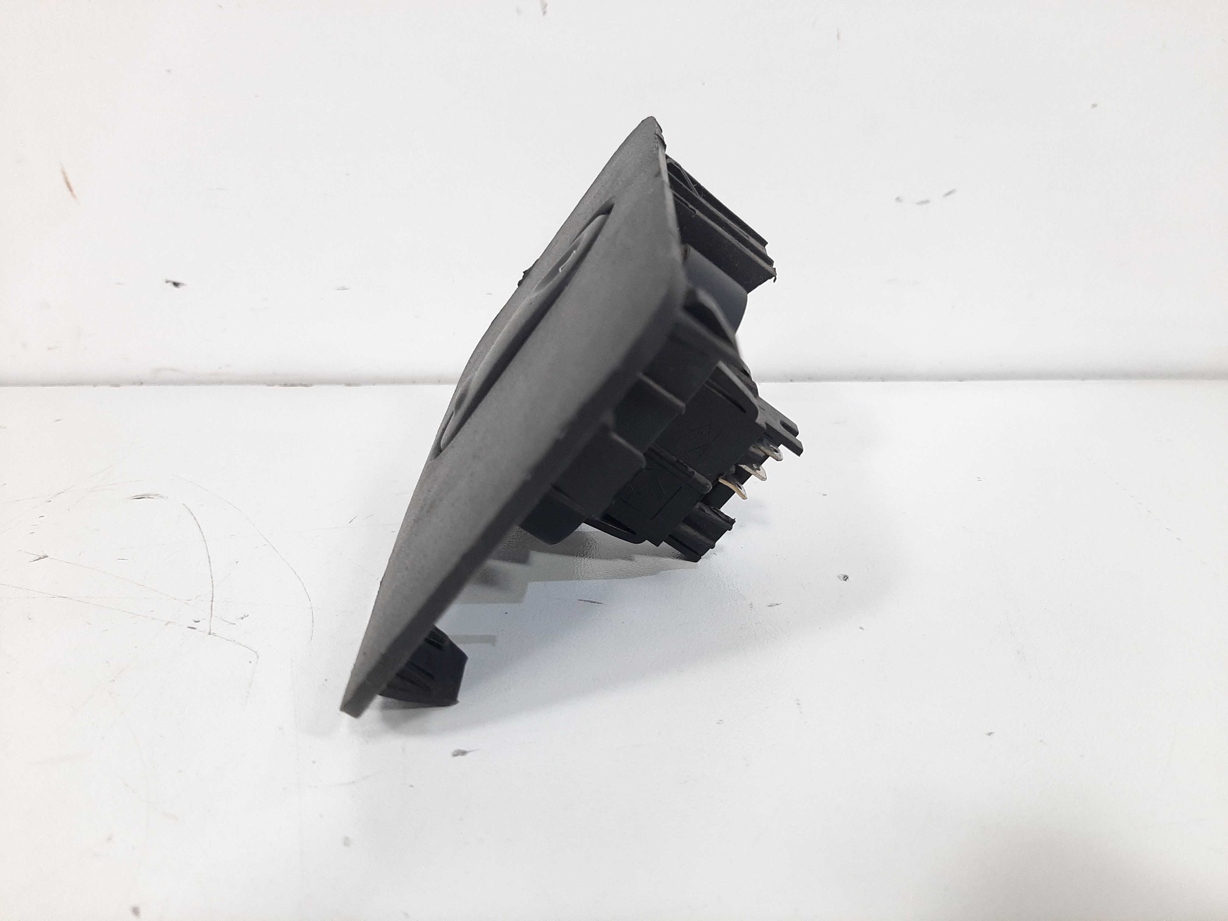 Botão Desembaçador Renault Clio 2003  2004 2005 2006 A 2015 3