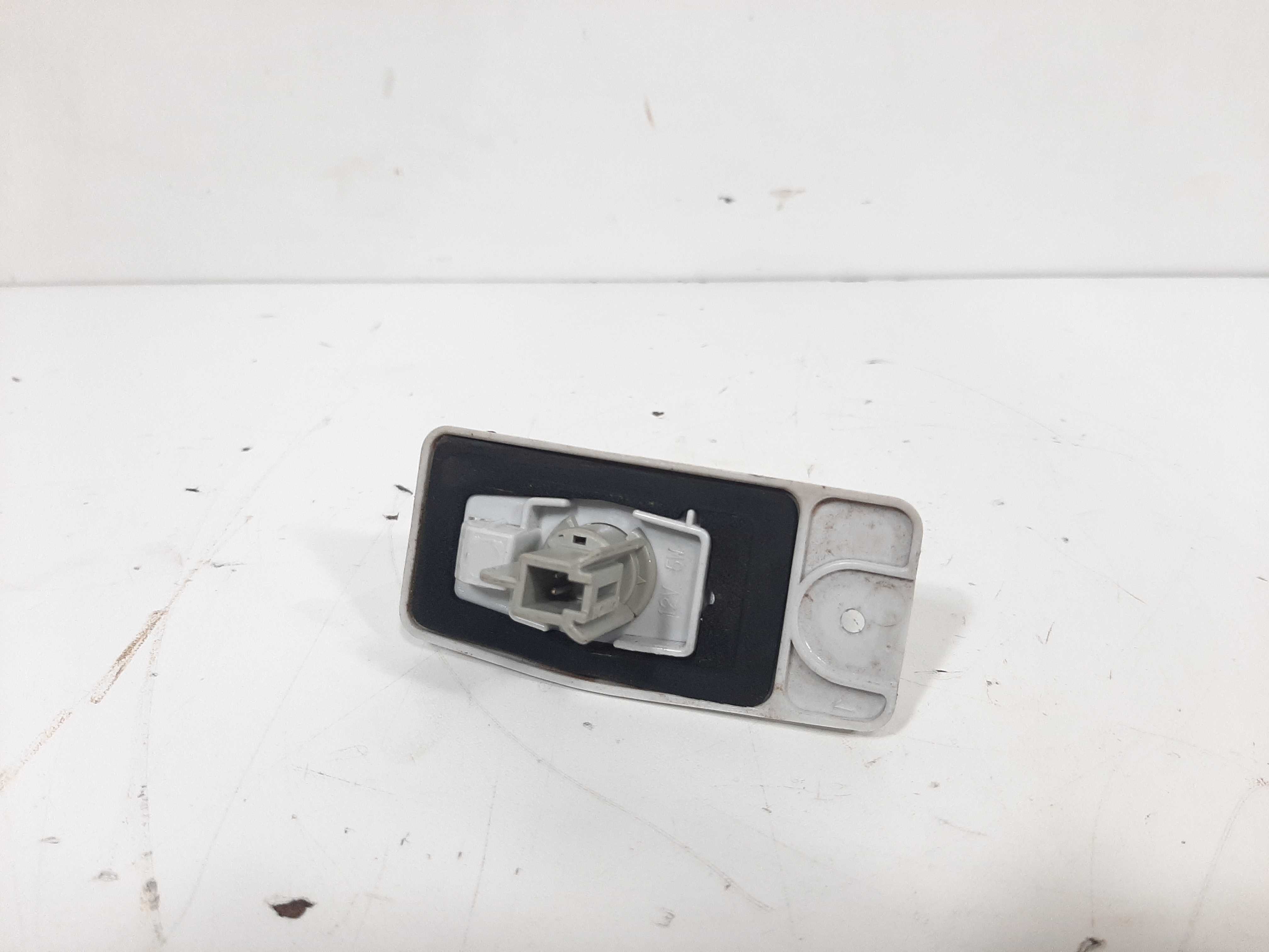 Luz Placa Traseira Nissan Sentra 2008 2009 2010 2011 2013 5