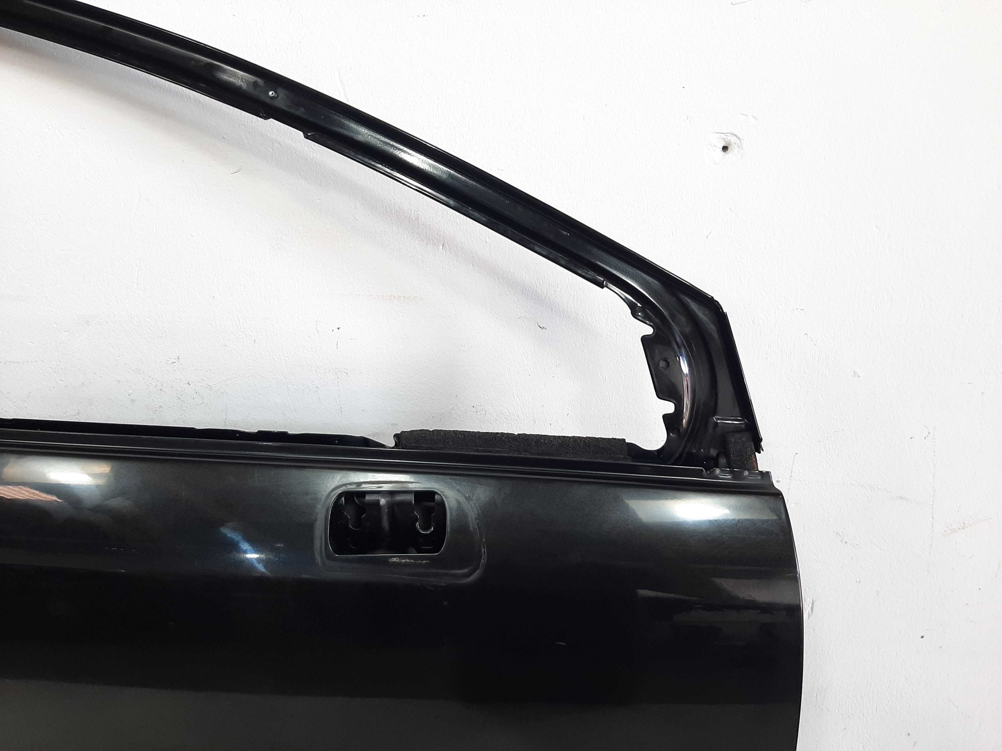 Porta Dianteira Direita Citroen C4 2007 A 2013 Com Avaria 10