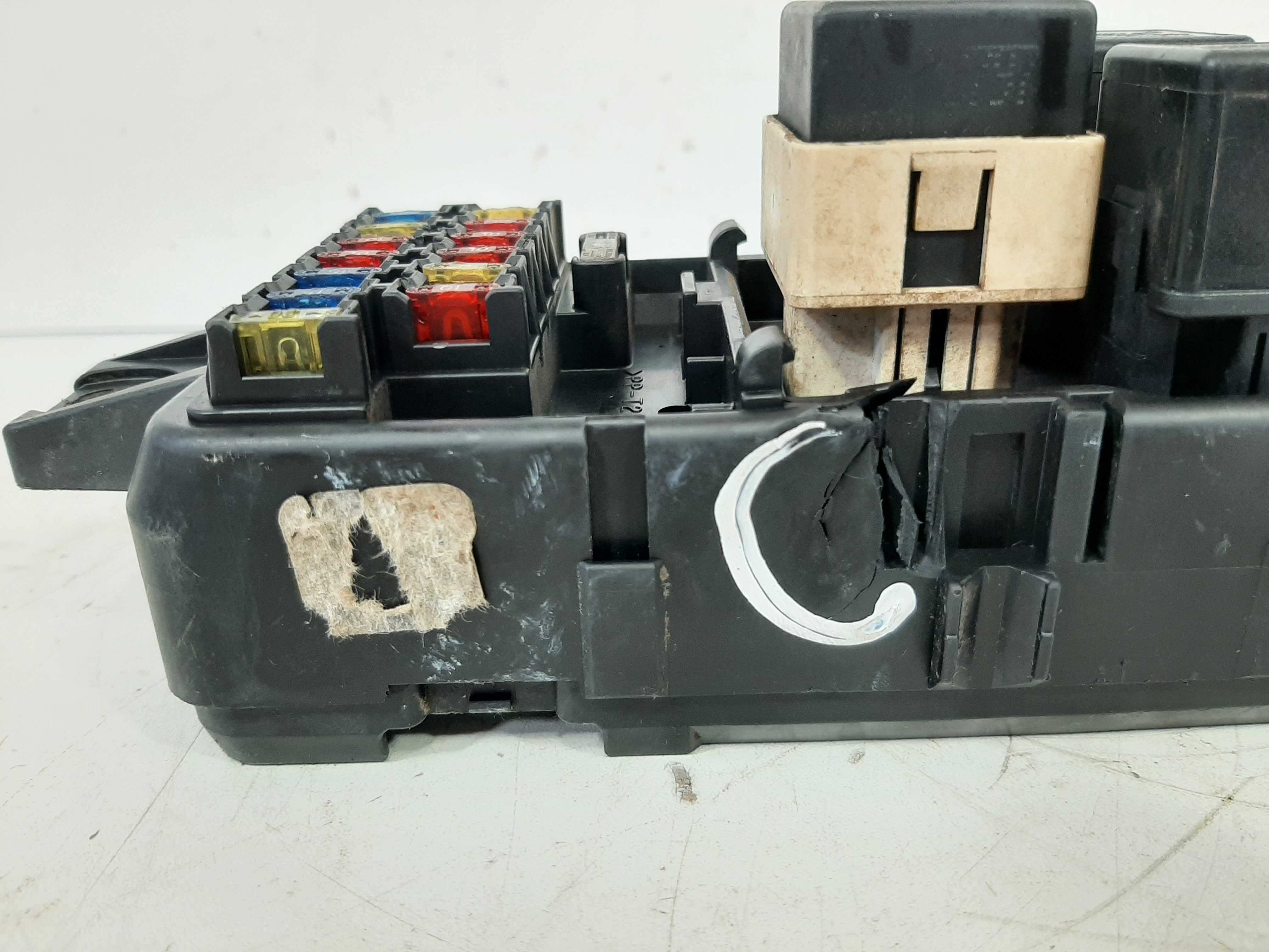 Caixa Fusivel Volvo S40 1.8 16v – 30865169 – C/detalhe 6