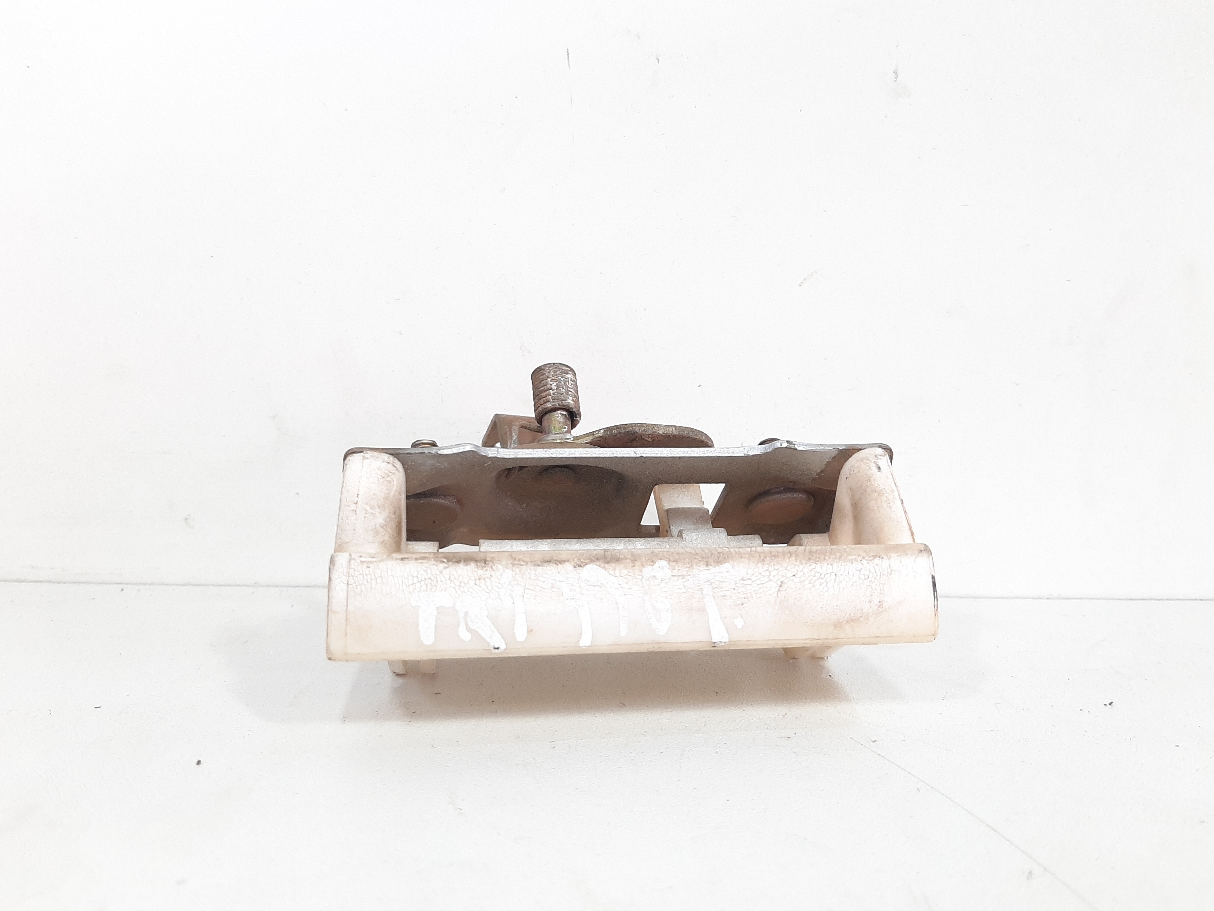 Maçaneta Porta Malas Mitsubishi Pajero Tr4 2004 2005 3