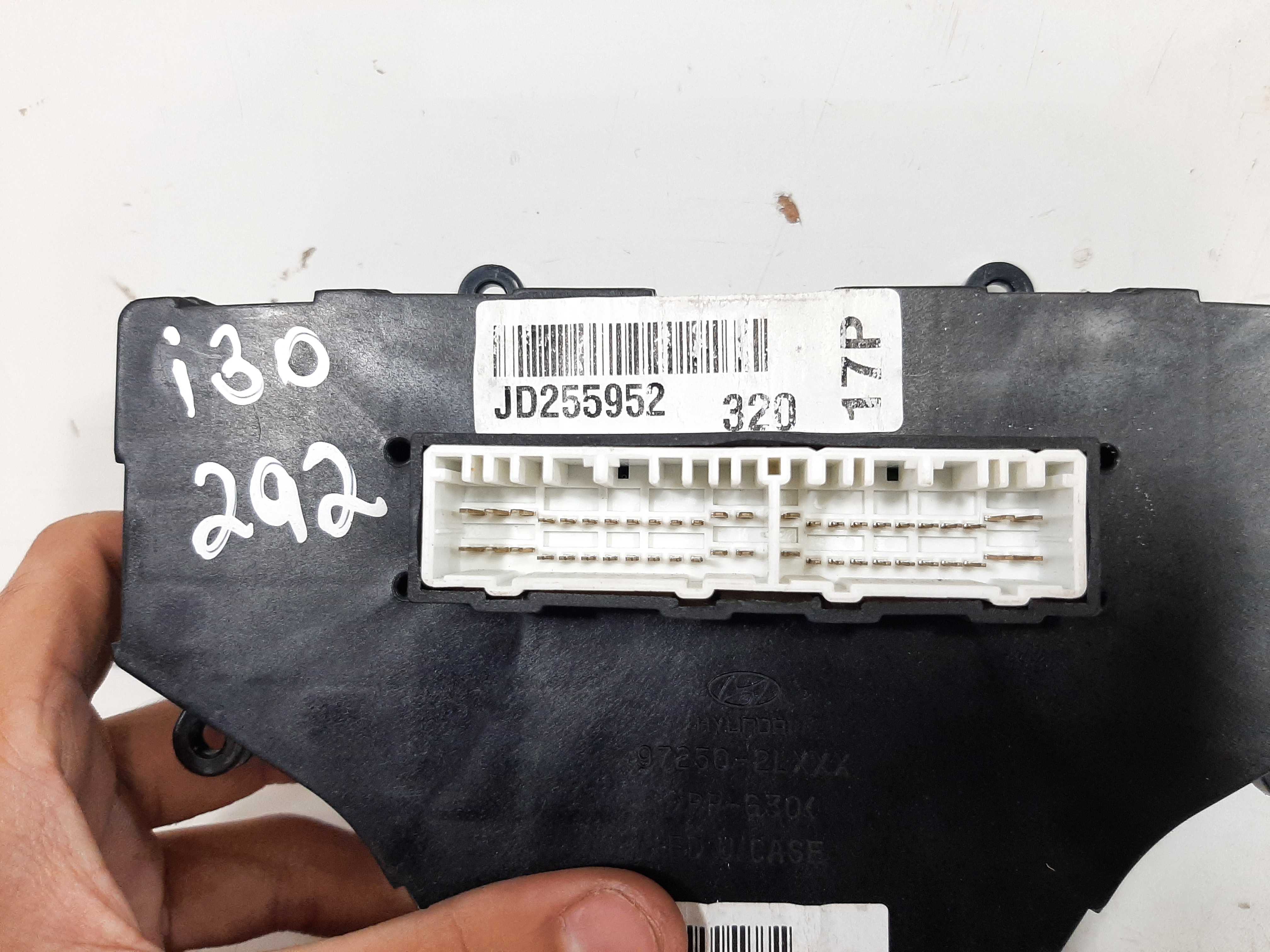 Comando Ar Condicionado Digital Hyundai I30 2009 2010 A 2012 5