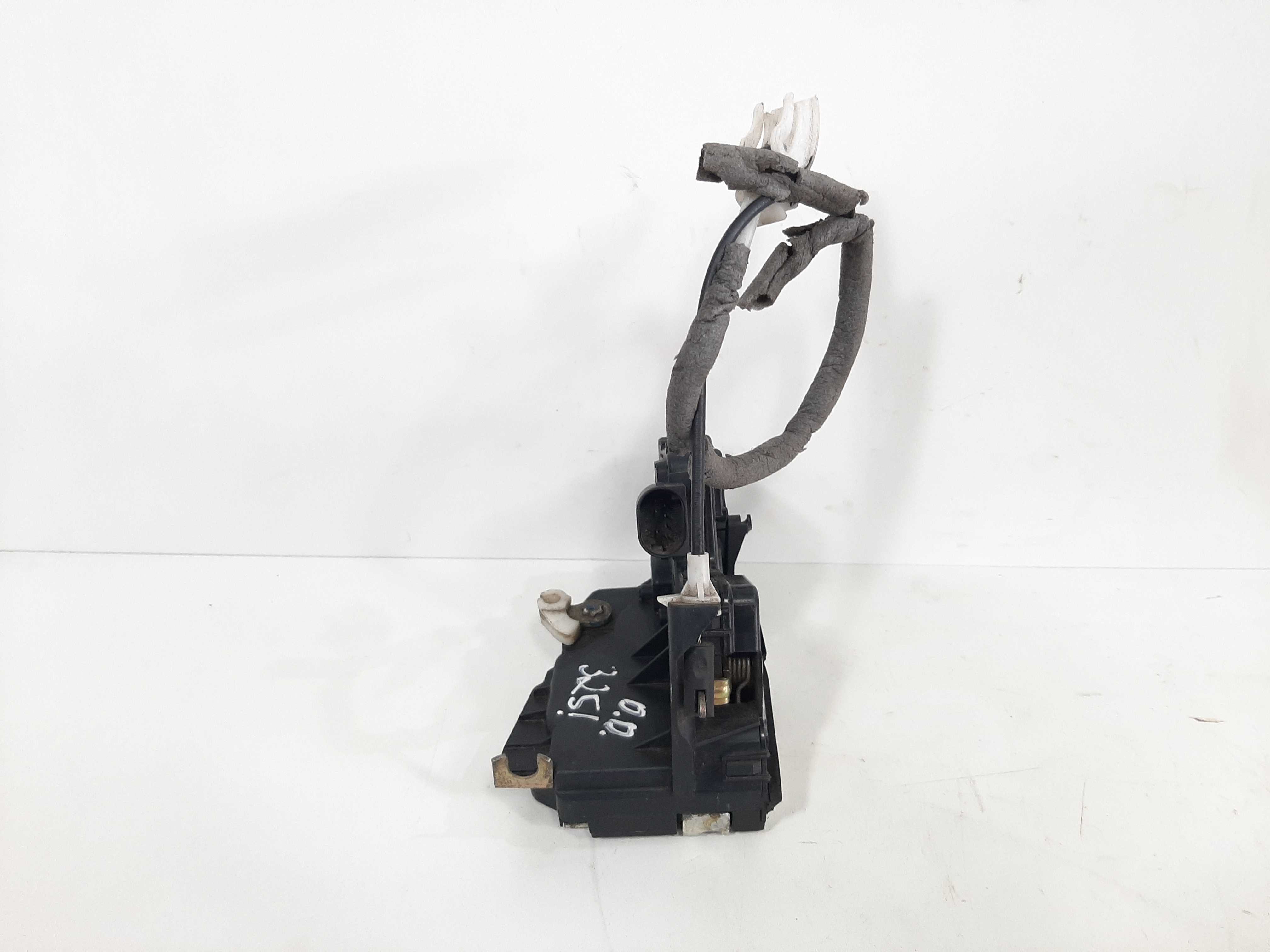 Fechadura Porta Dianteira Direita Bmw 325i 1998 1999 A 2005 7