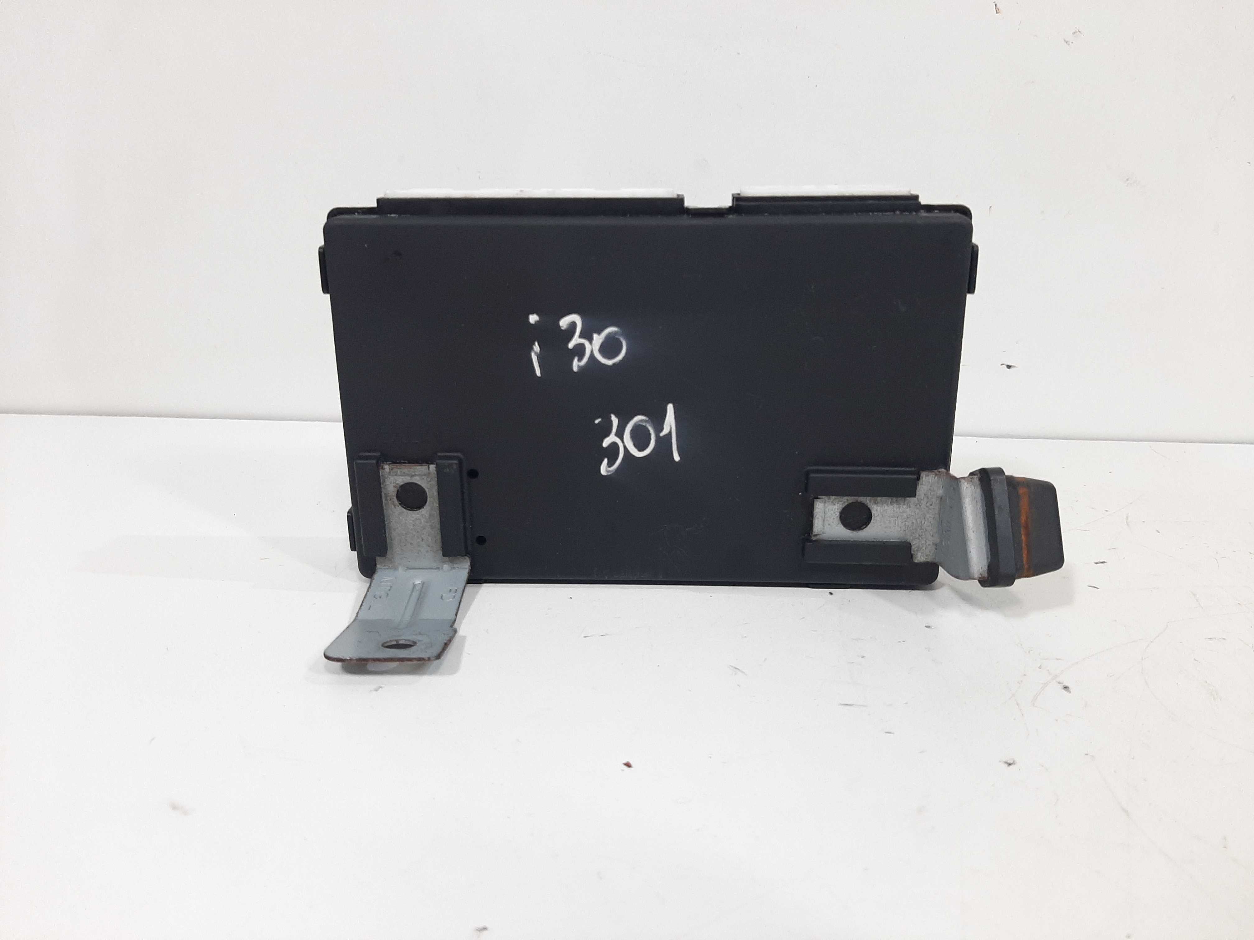 Modulo Bcm Hyndai I30 2.0  2009 2010 2011 2012 954002l2060 1