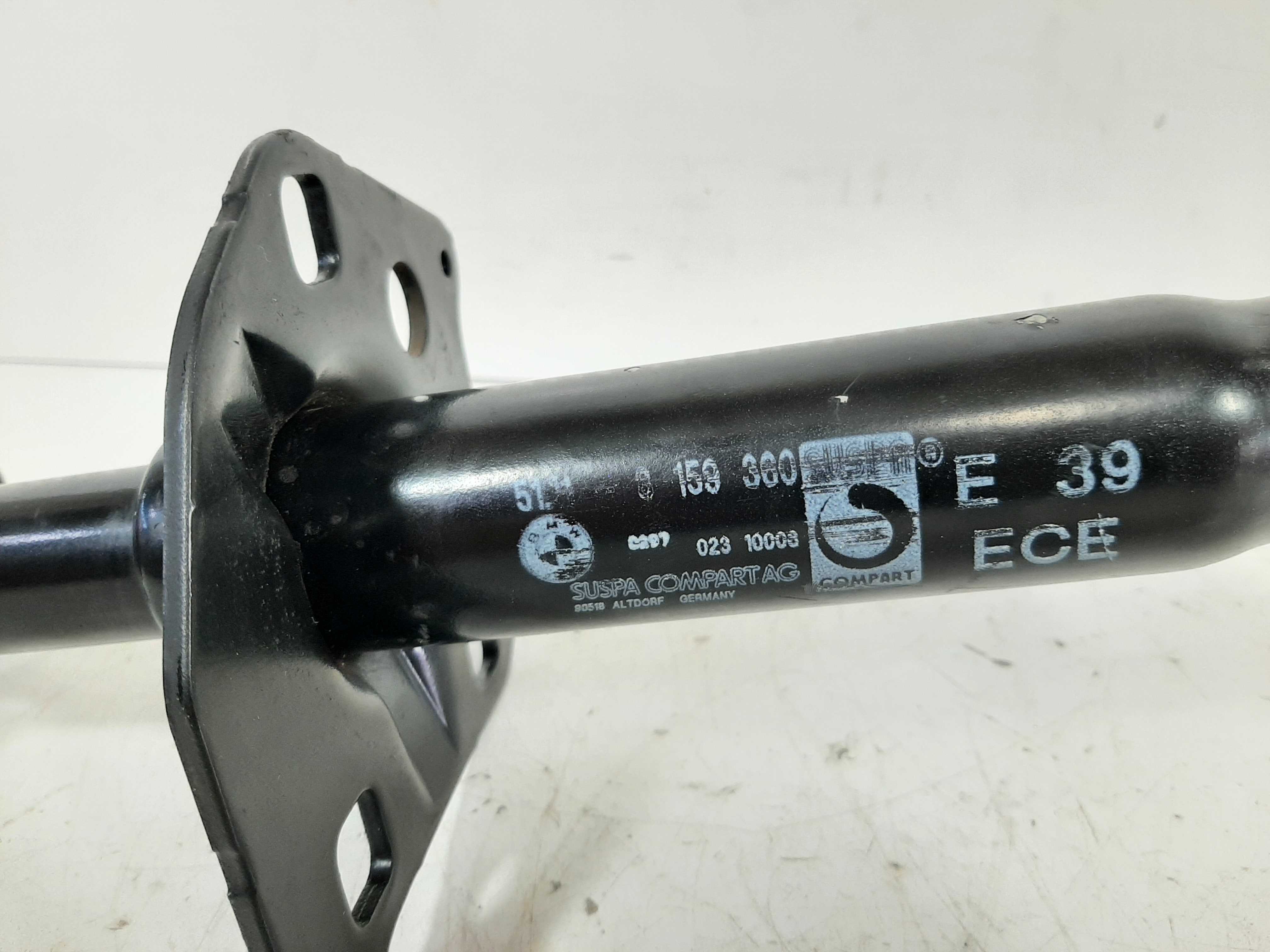 Suporte Alma Dianteiro Direito Bmw 540i 96 97 A 04 5