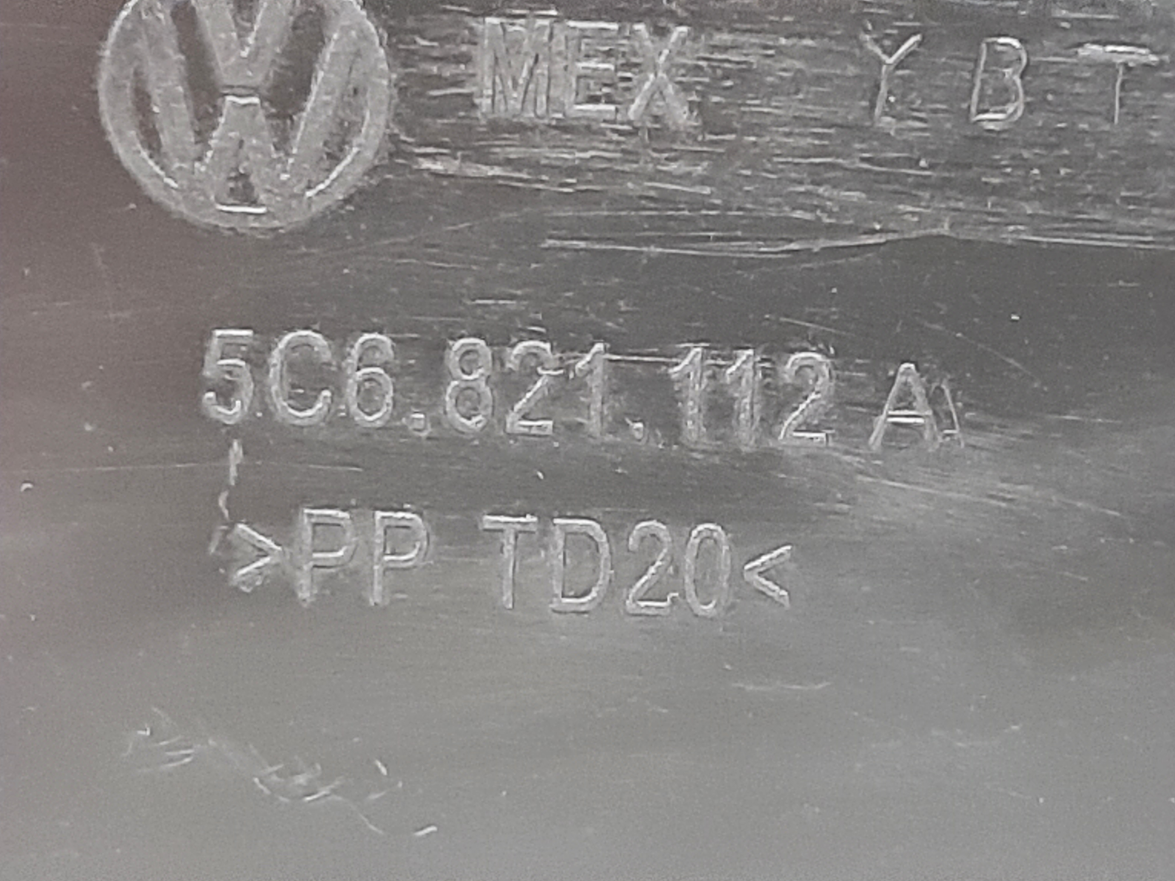 Acabamento Interno Paralama Dianteiro Direito Jetta 11 A 16 1