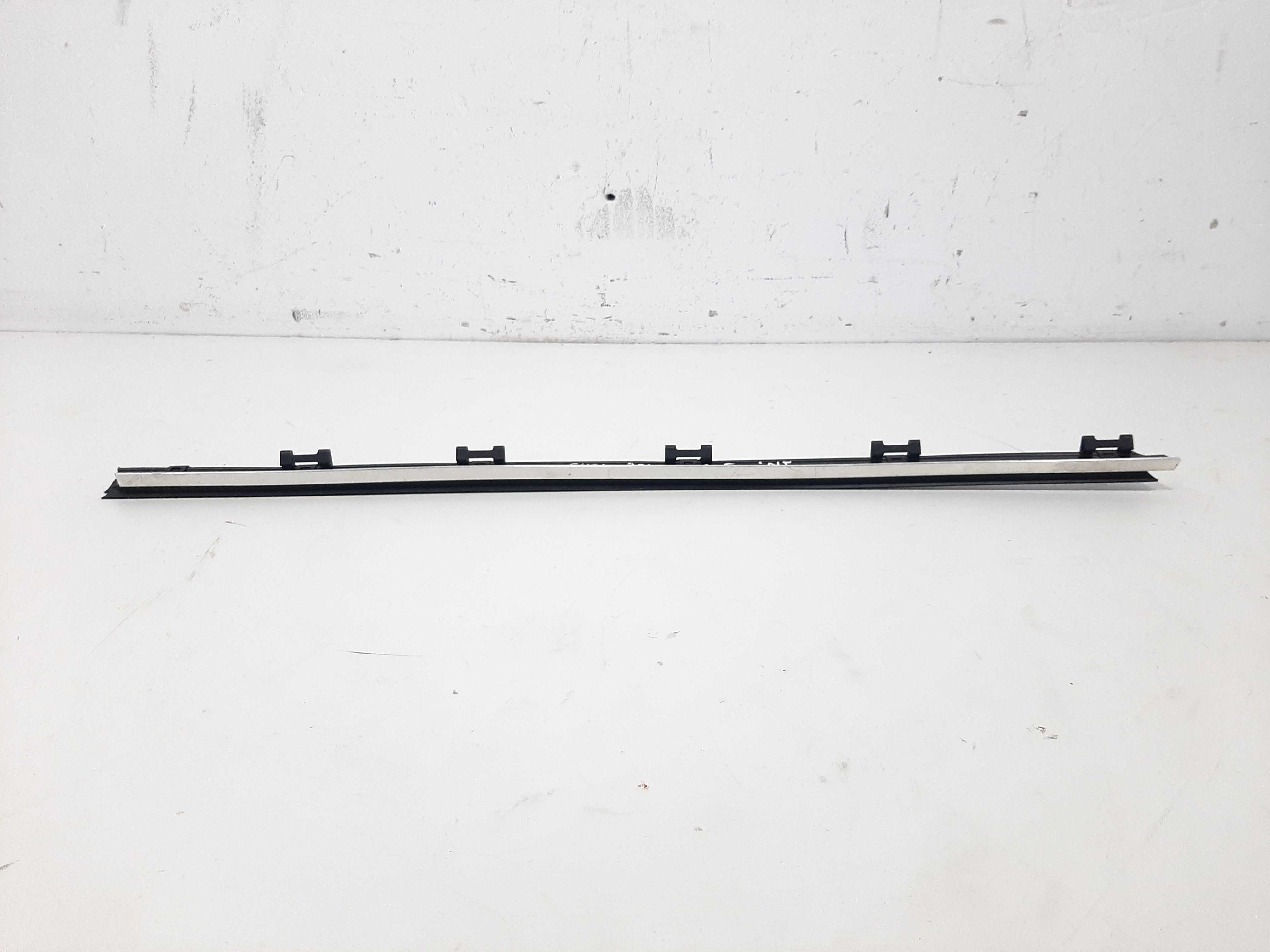 Friso Porta Interno Dianteiro Esquerdo Bmw 540i 1999 A 2004 Preto Com Detalhe Cromado 2
