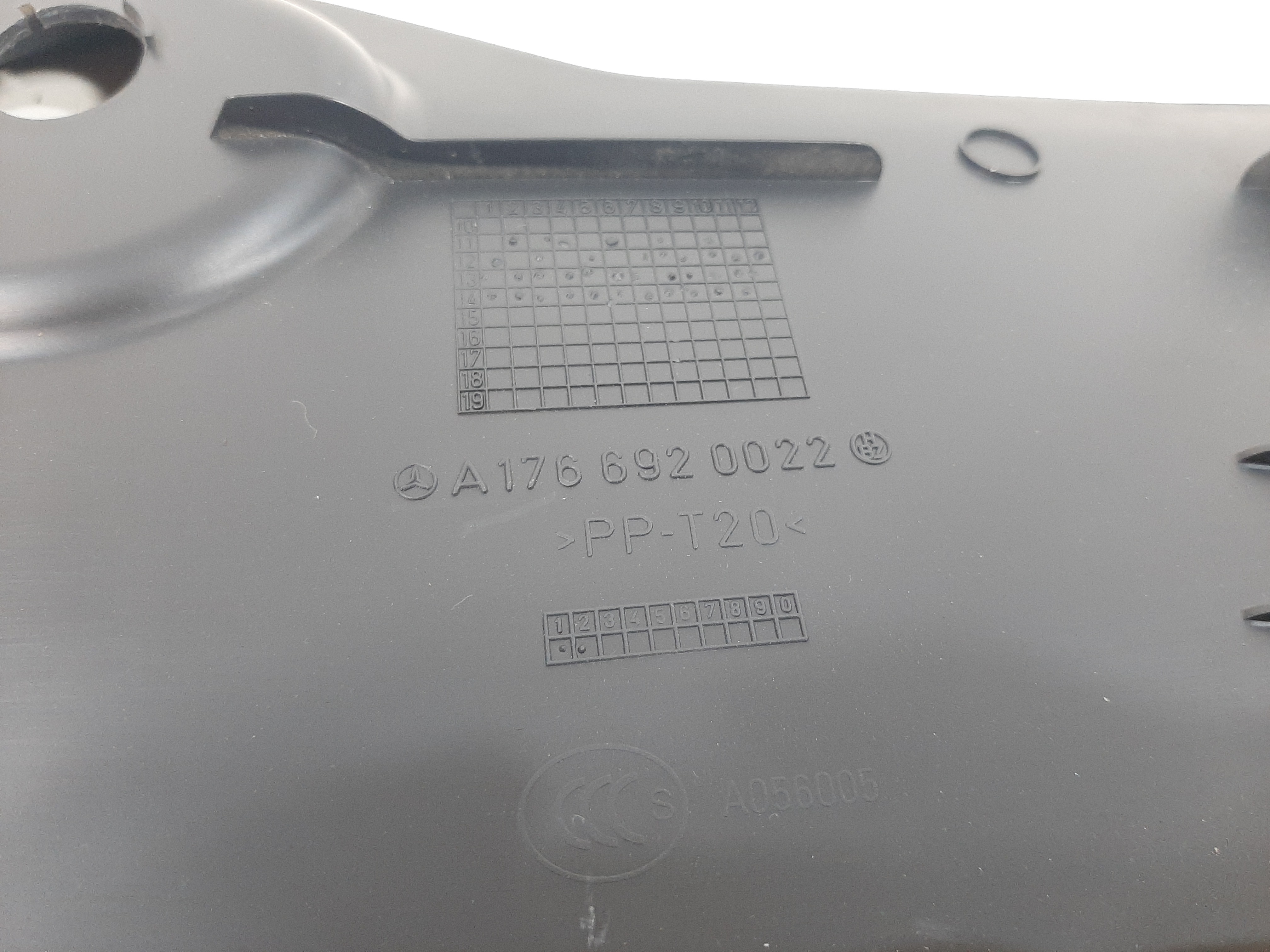 Acabamento Coluna Dianteira Esquerda A200 W176 2013 A 2018 4