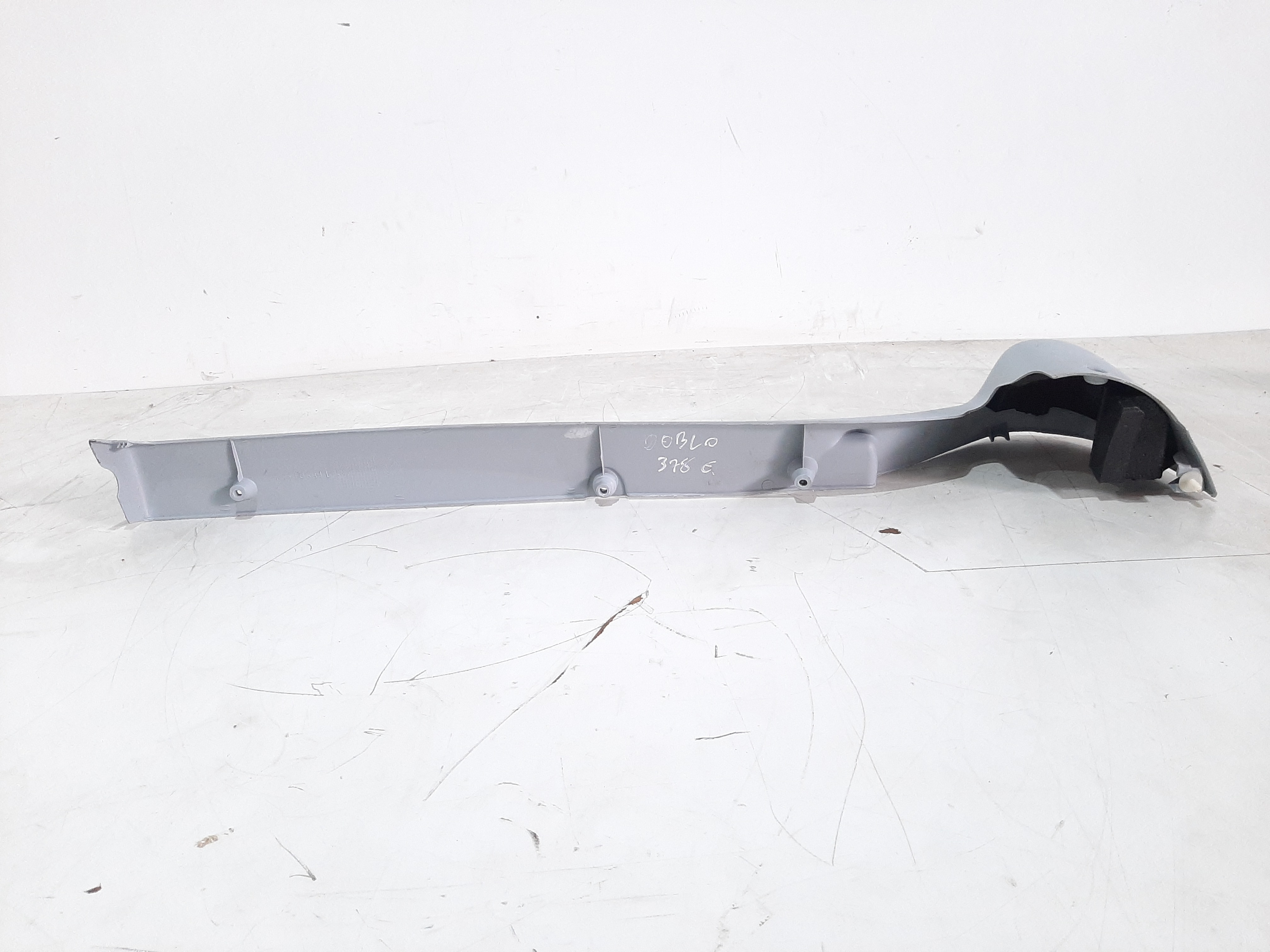 Acabamento Sup Trilho Lado Esquerdo Fiat Doblo 2002 A 2009 6