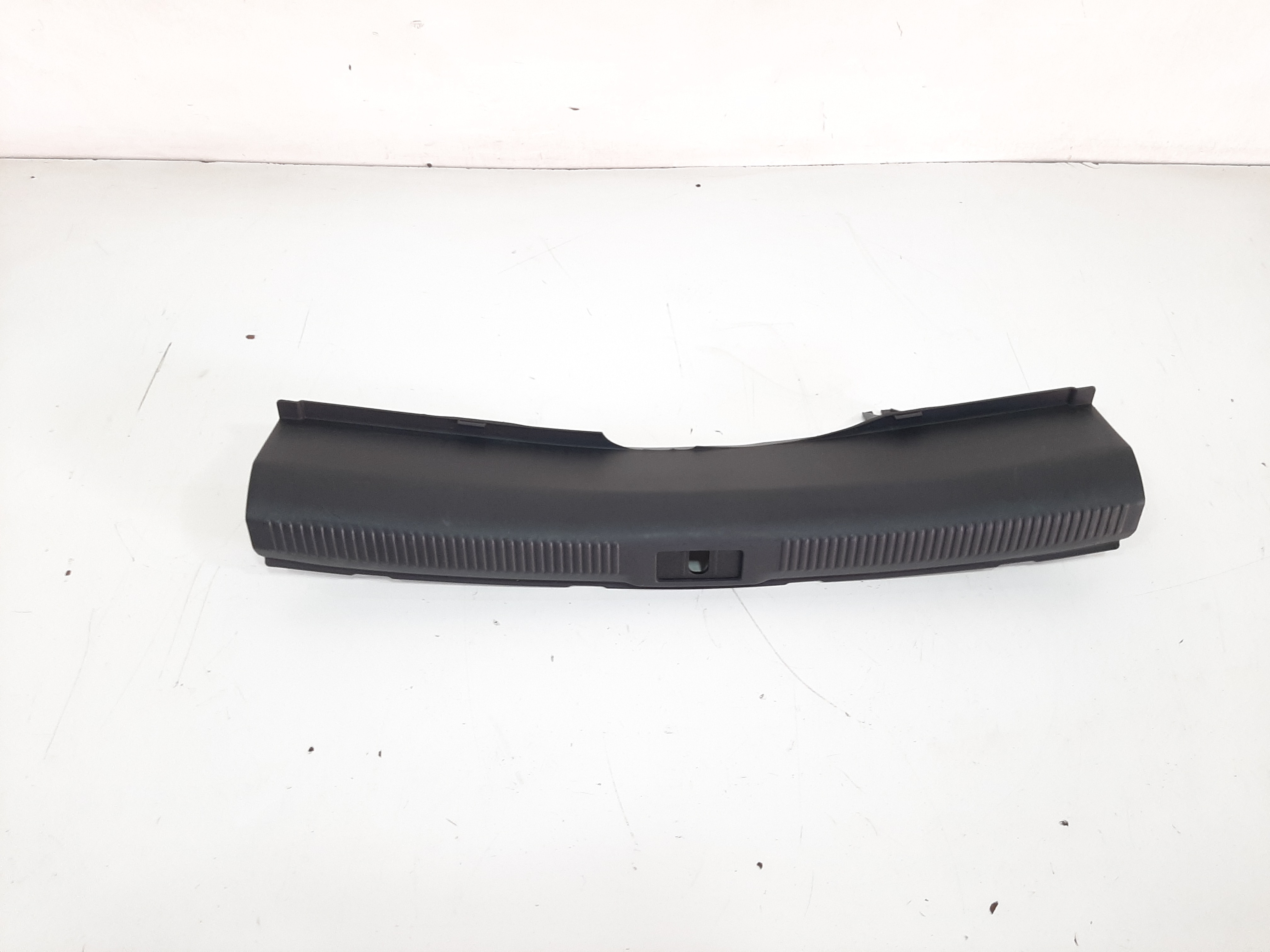 Acabamento Moldura Soleira Portamalas Audi A4 2010 A 2019 7