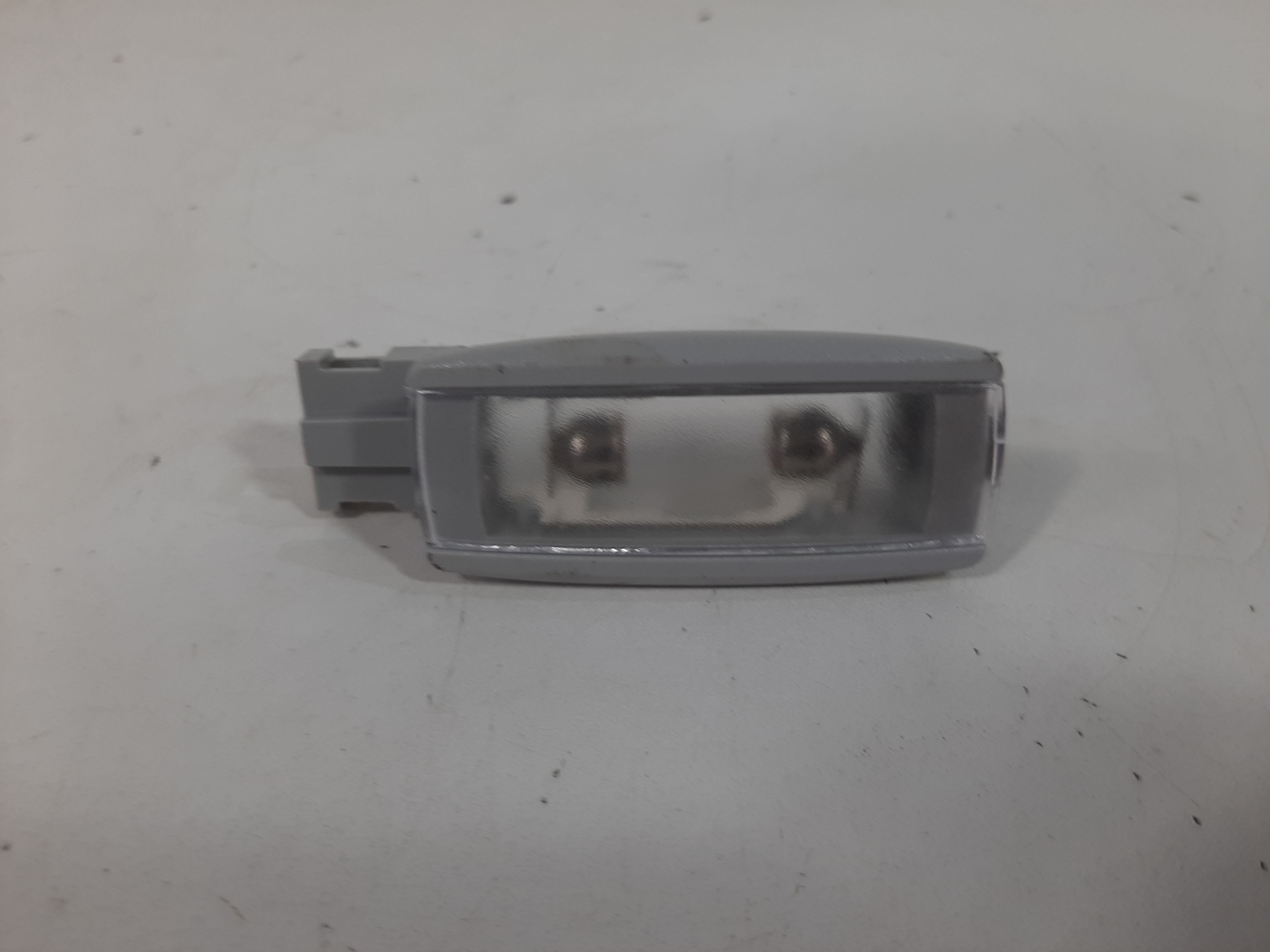 Luz Cortesia Quebra Sol Volkswagen Polo Virtus 2018 A 2022 4
