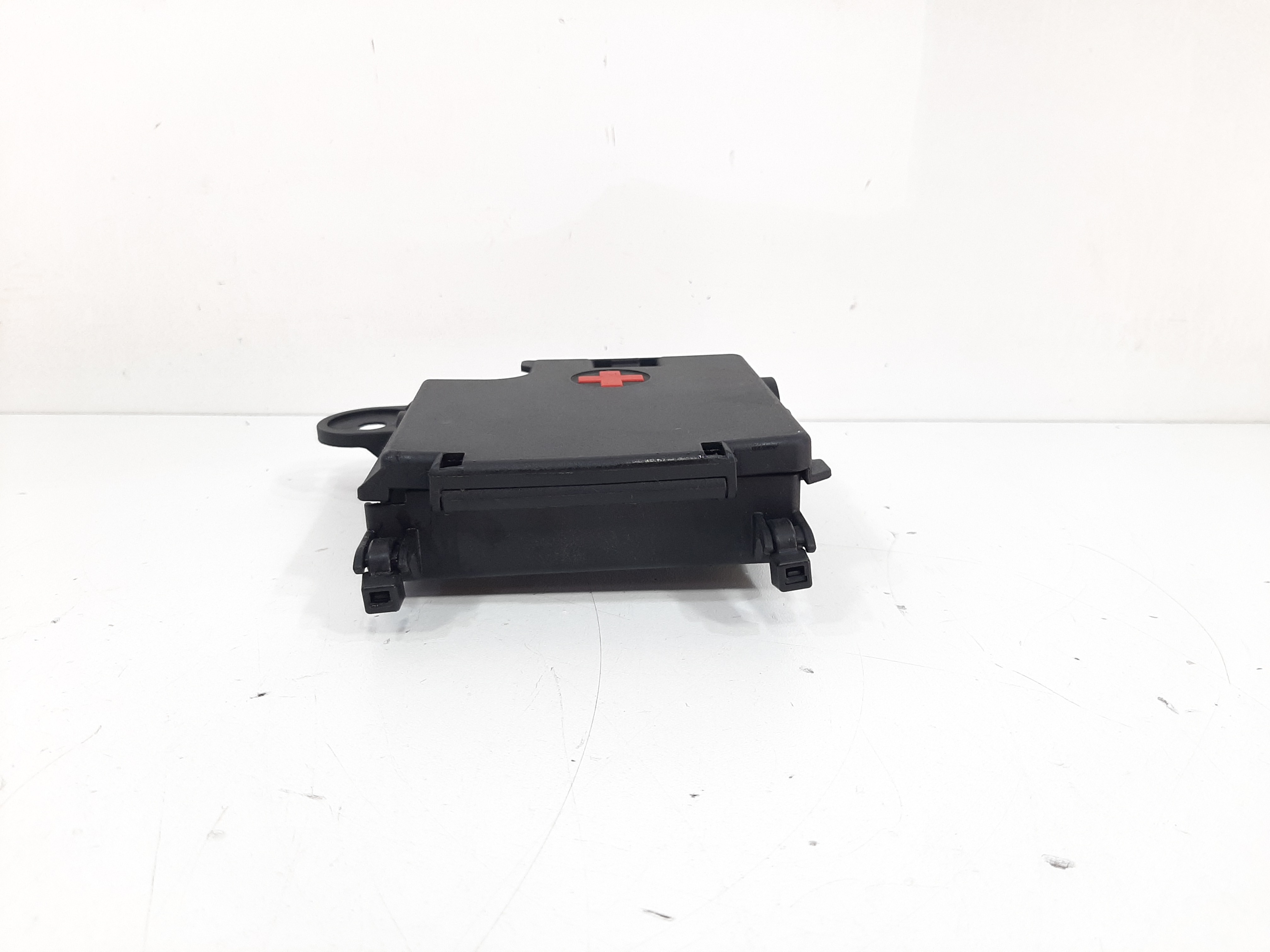 Caixa Fusível Bateria Positivo Audi A4 1.8 2013 2014 2015 2
