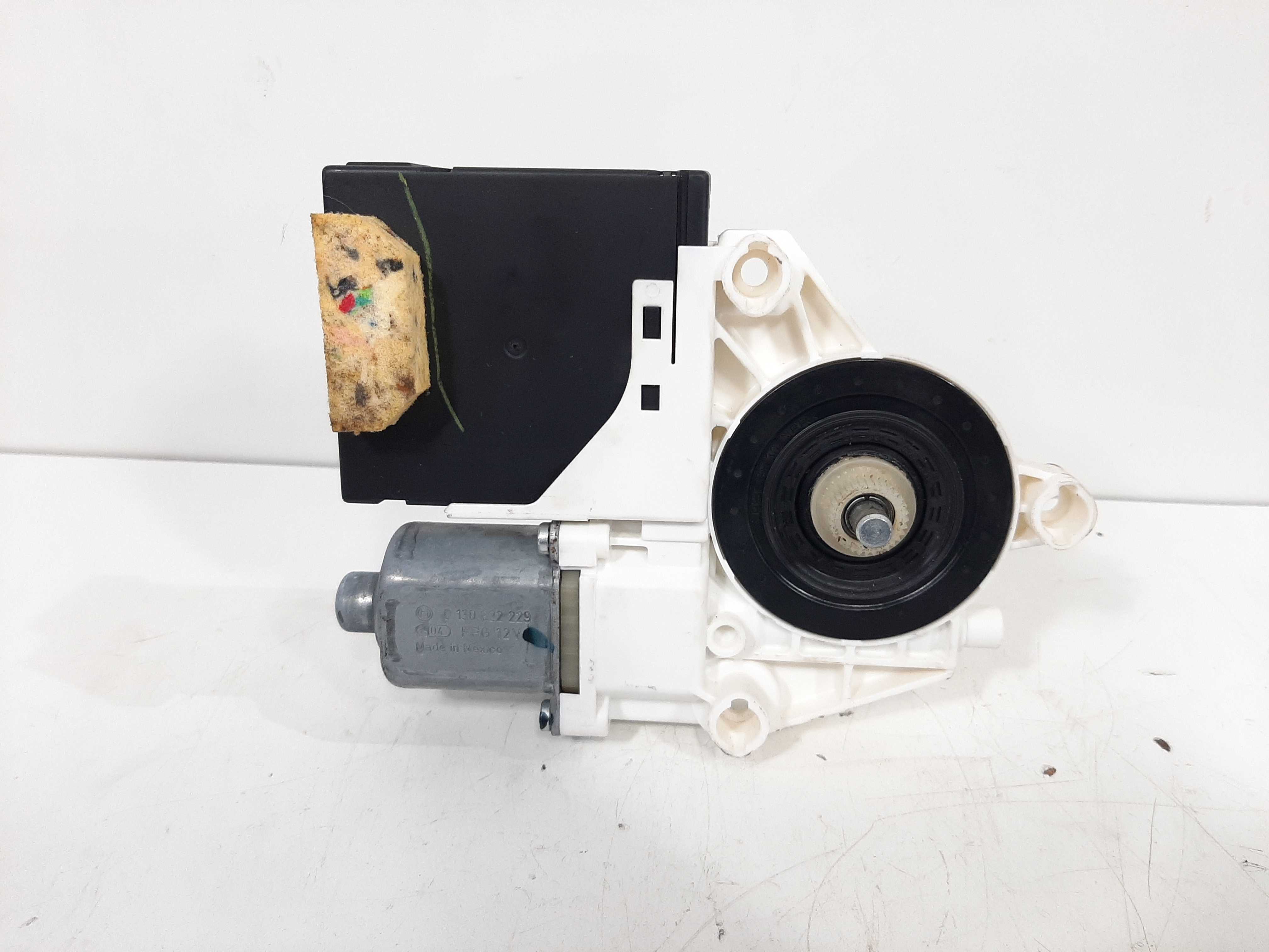 Motor Vidro Elétrico Dianteiro Direito Vw Jetta 2011 A 2018 7