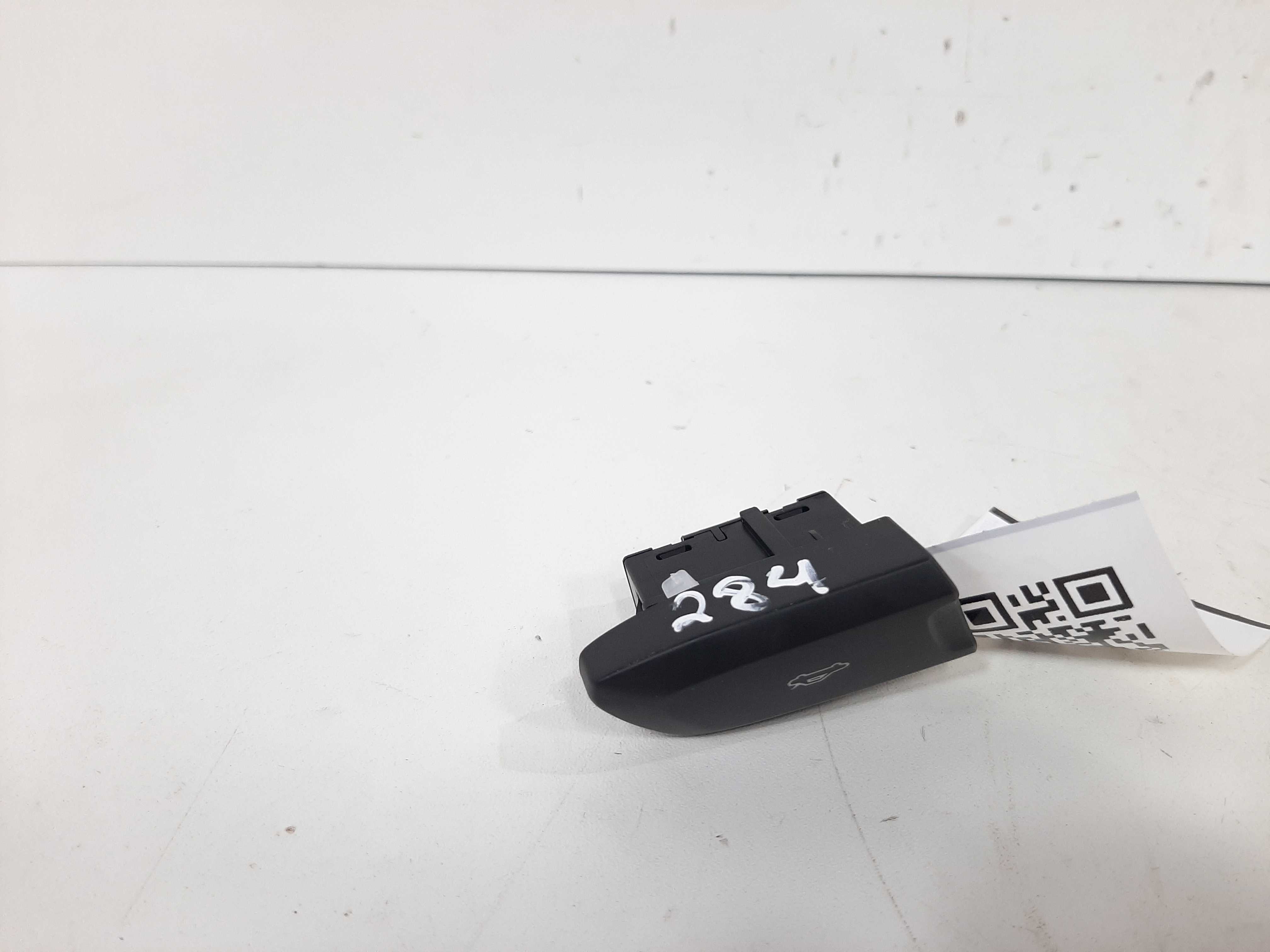 Botão Porta Malas Gm Onix Ltz 2013 2014 2015 2016 2017 2018 3