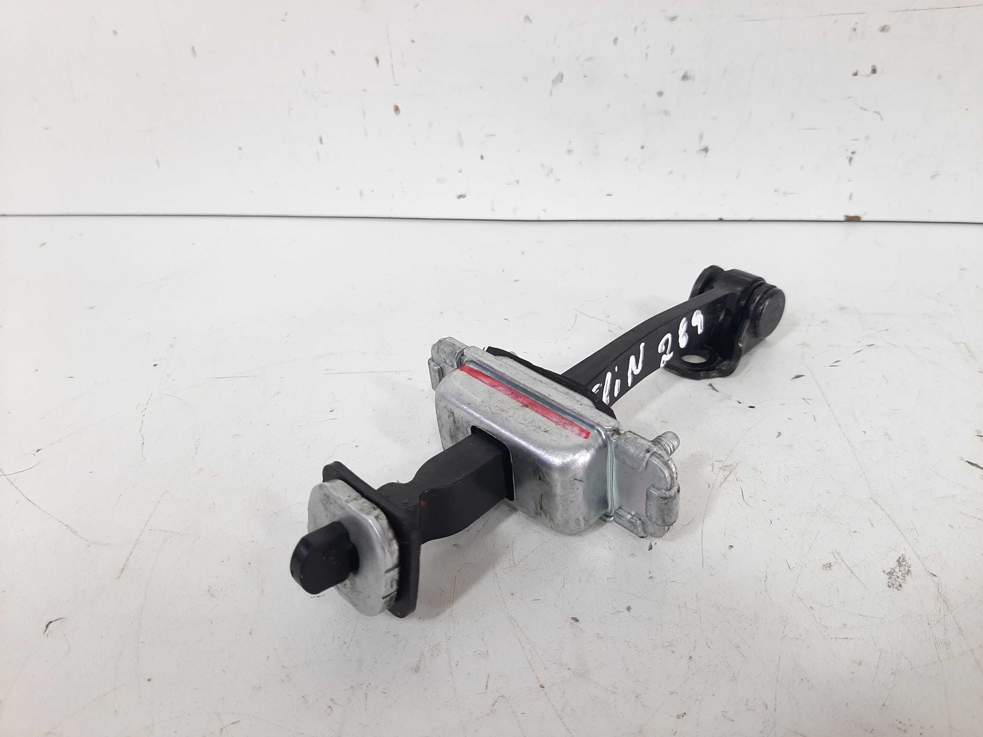 Limitador Porta Dianteiro Direito Spin 2012 2013 2014 A 2017 6