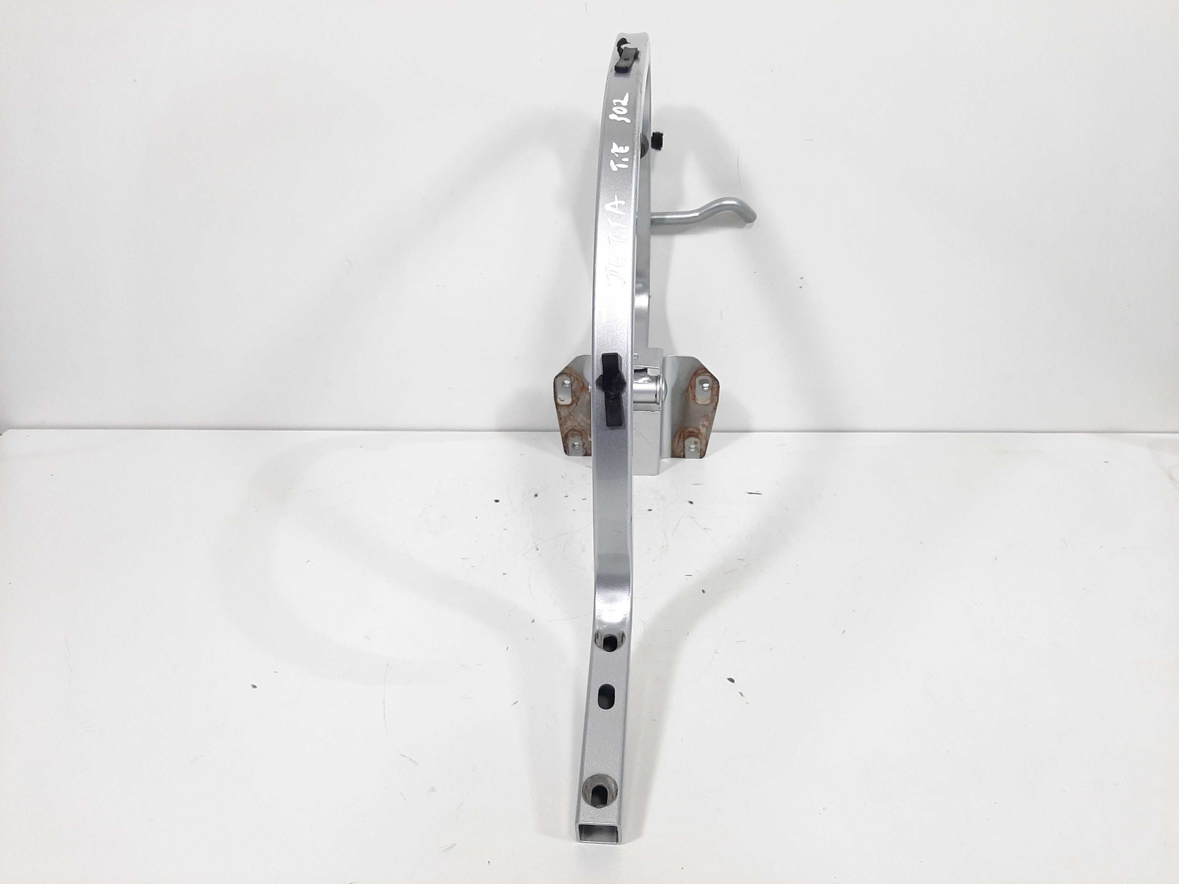 Dobradiça Tampa Porta Malas Esquerda Jetta 2011 2012 A 2018 9