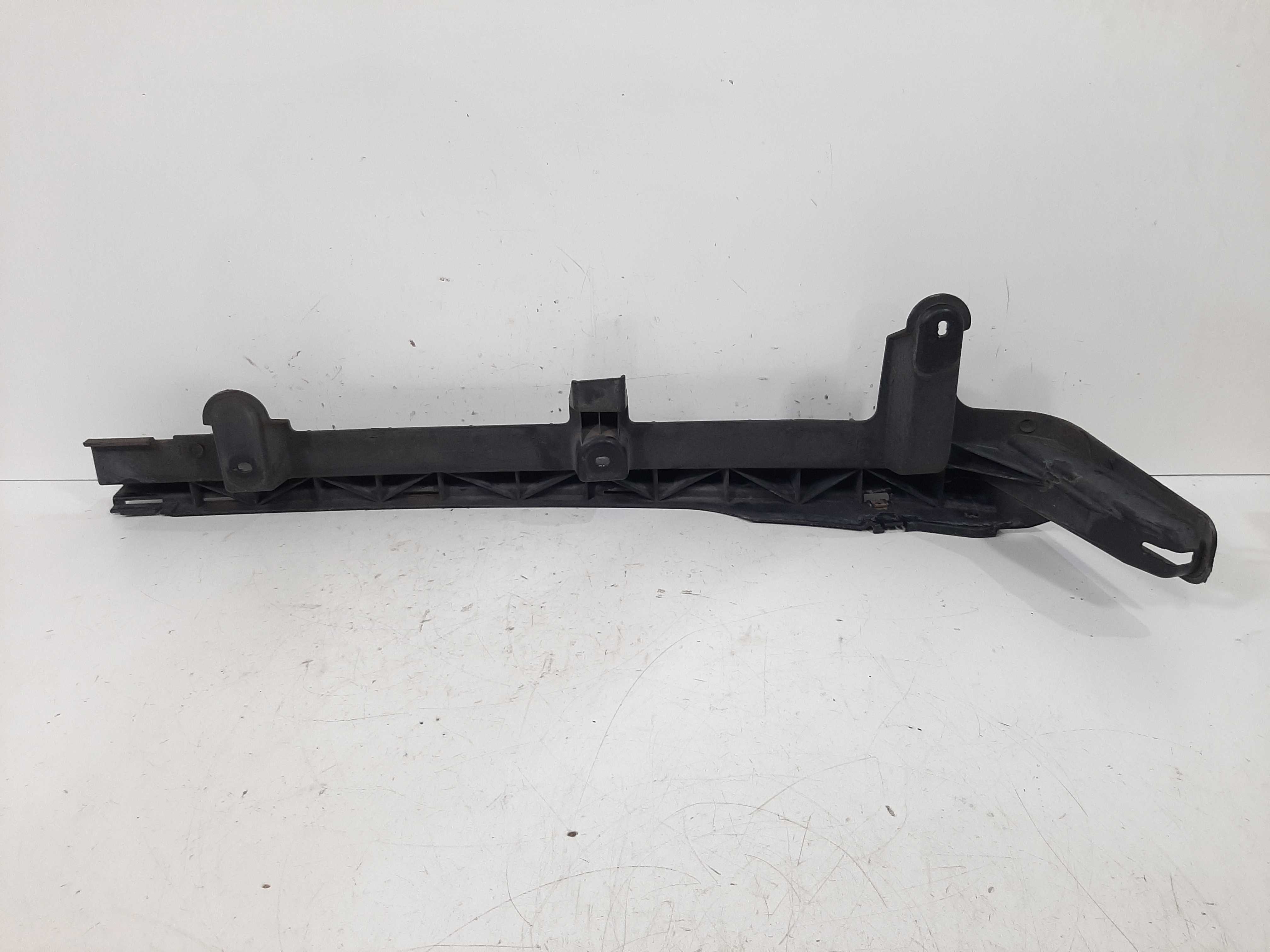 Guia Parachoque Traseiro Direito Citroen C4 Pallas 07 A 2013 4