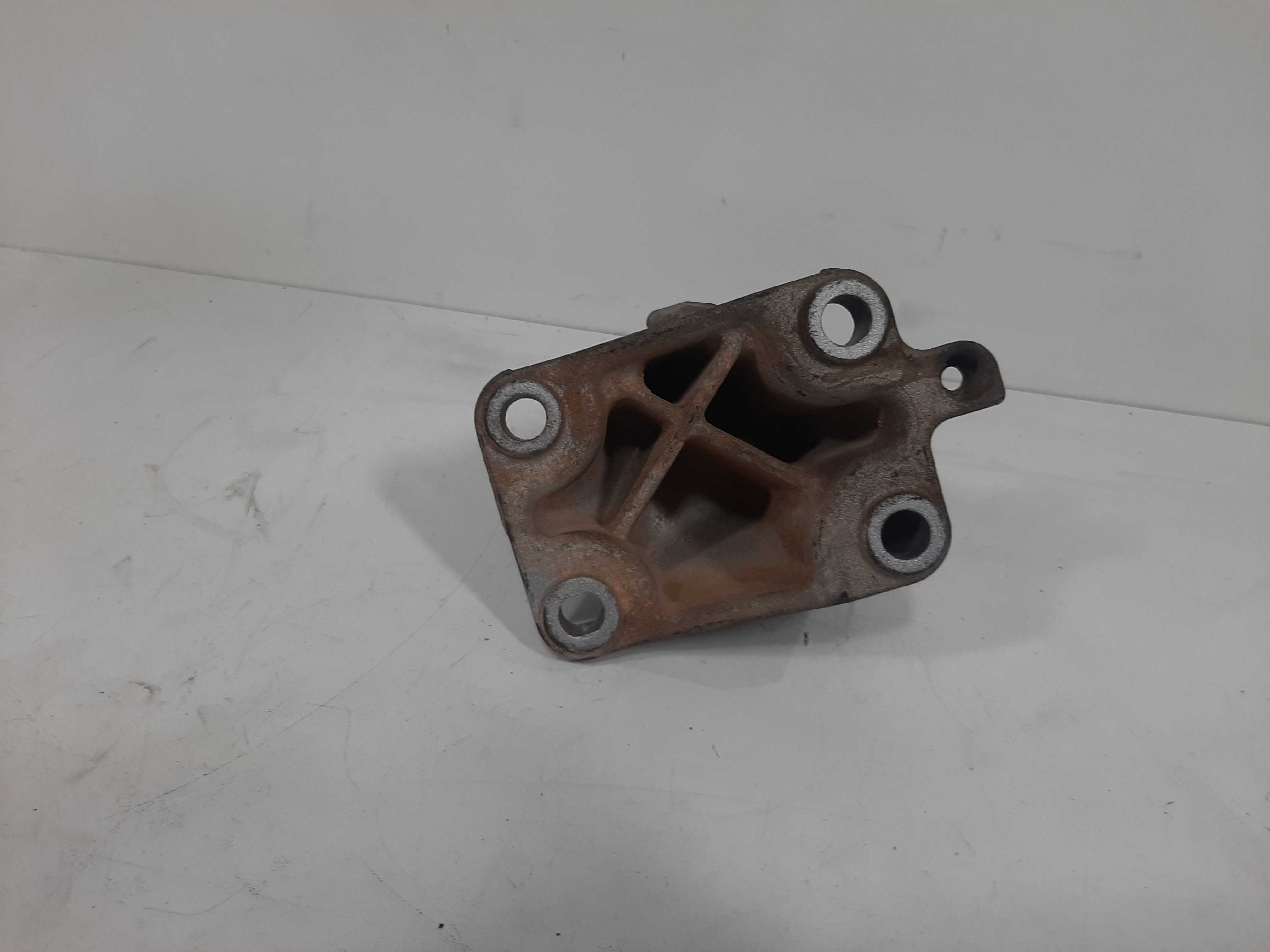 Suporte De Motor Dianteiro Direito Jeep Cherokee 2012 2