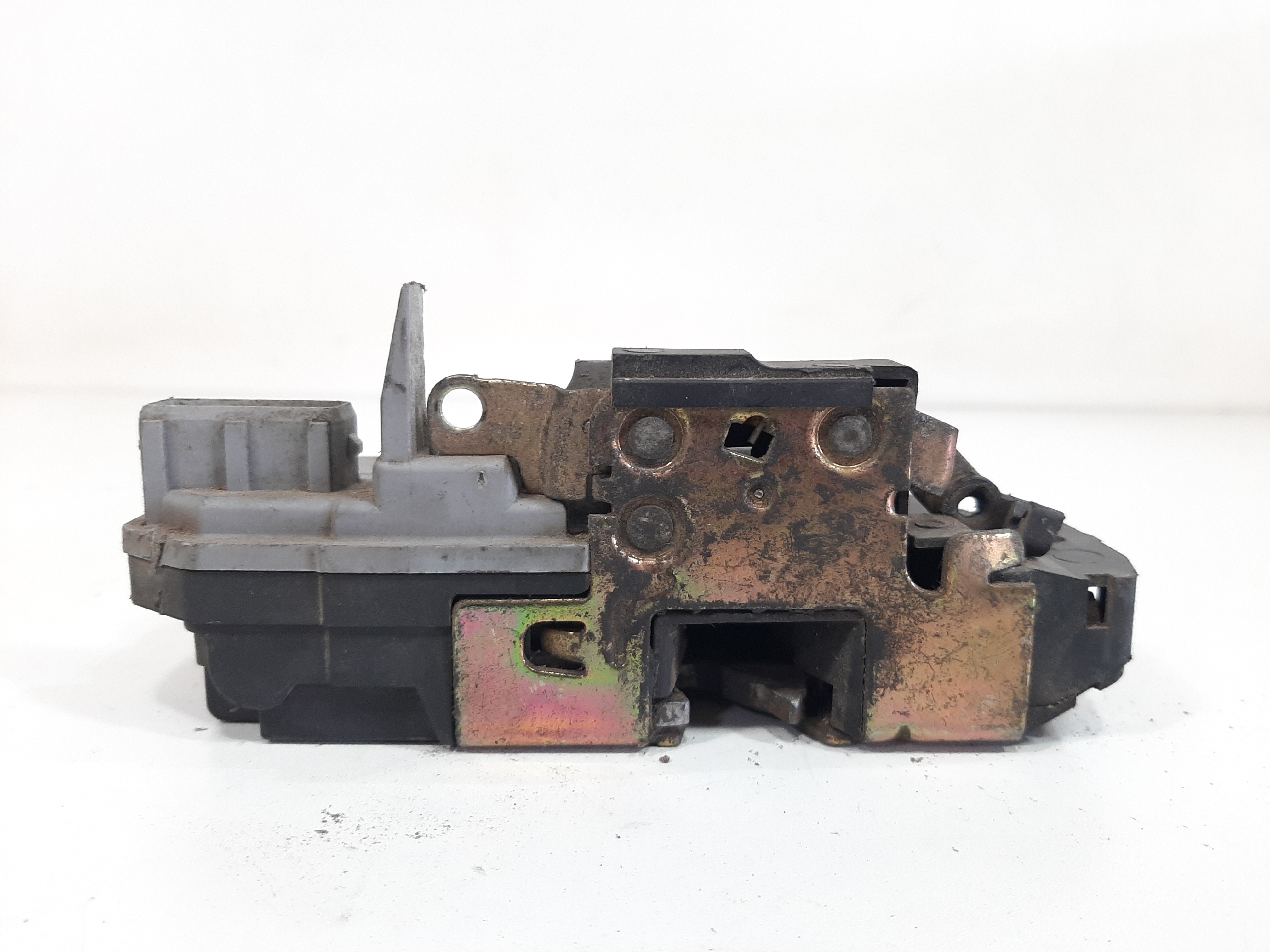Fechadura Traseira Esquerd Peugeot 206 1999 2000 2001 A 2008 4