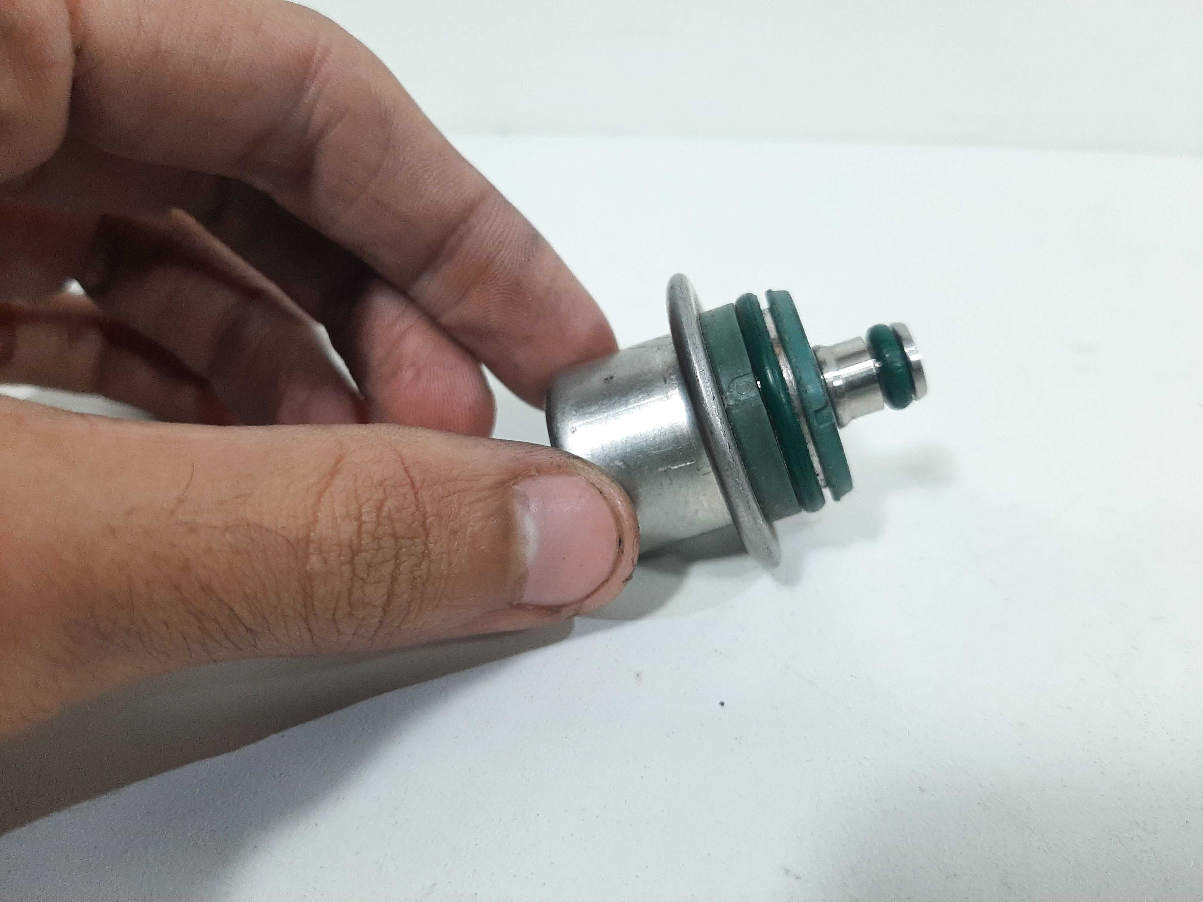 Regulador Pressão Combustível Gol Kombi Fox Polo 4.2 Bar 4
