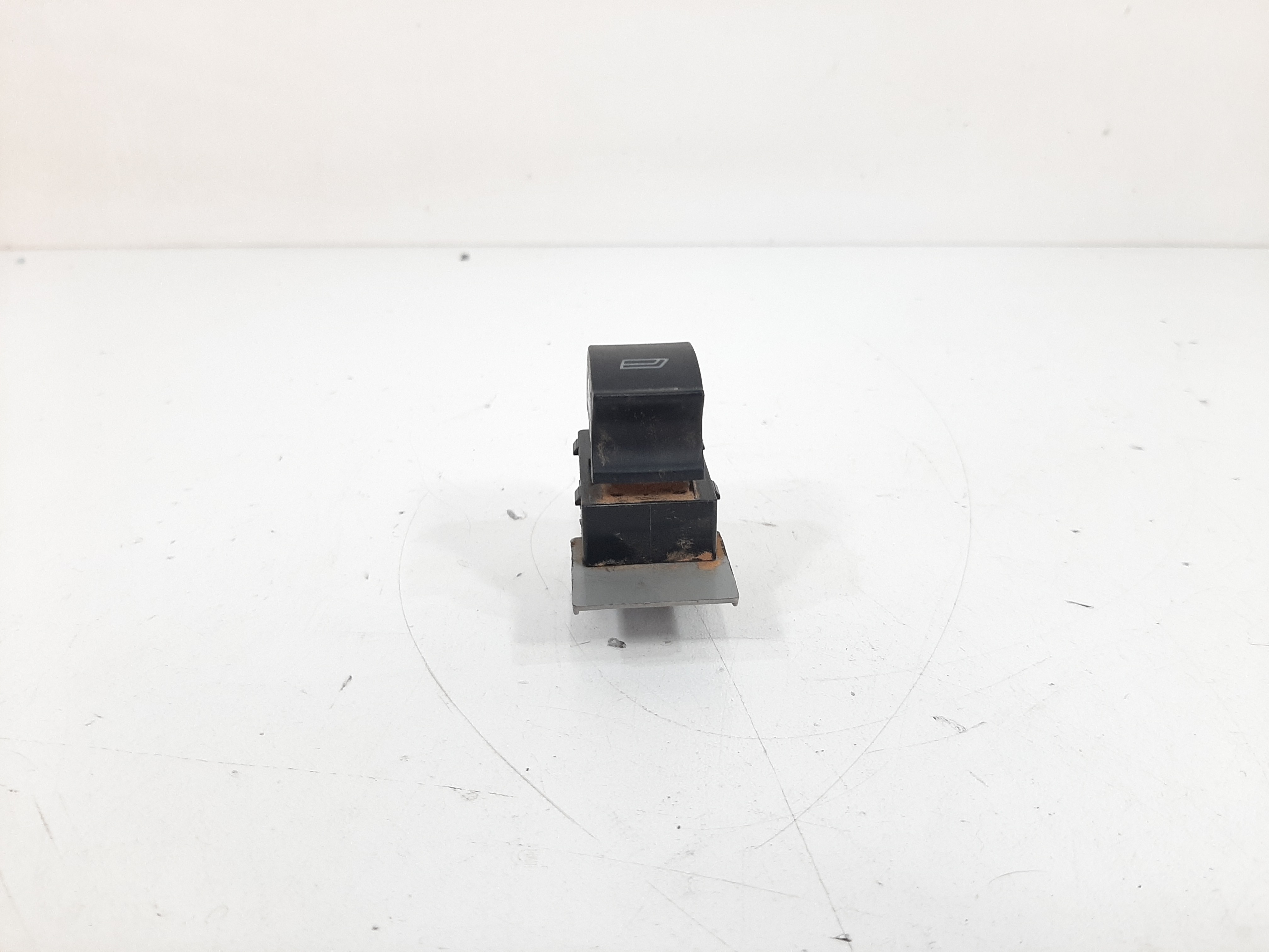 Botão Vidro Elétrico Traseiro Direito Audi A3 1997 A 2006 4