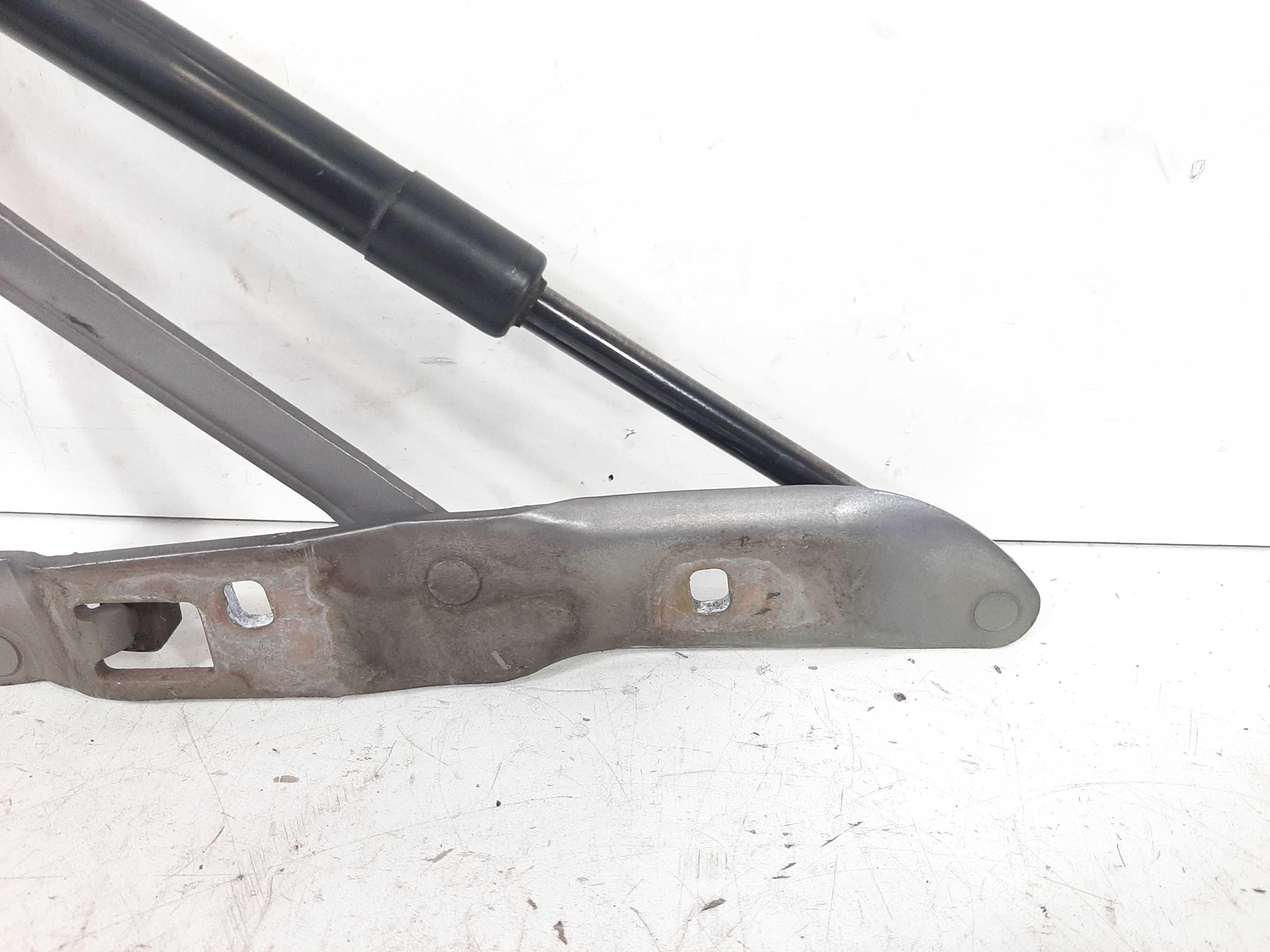 Dobradiça Tampa Traseira Esquerda Bmw 540i 96 97 A 2004 3