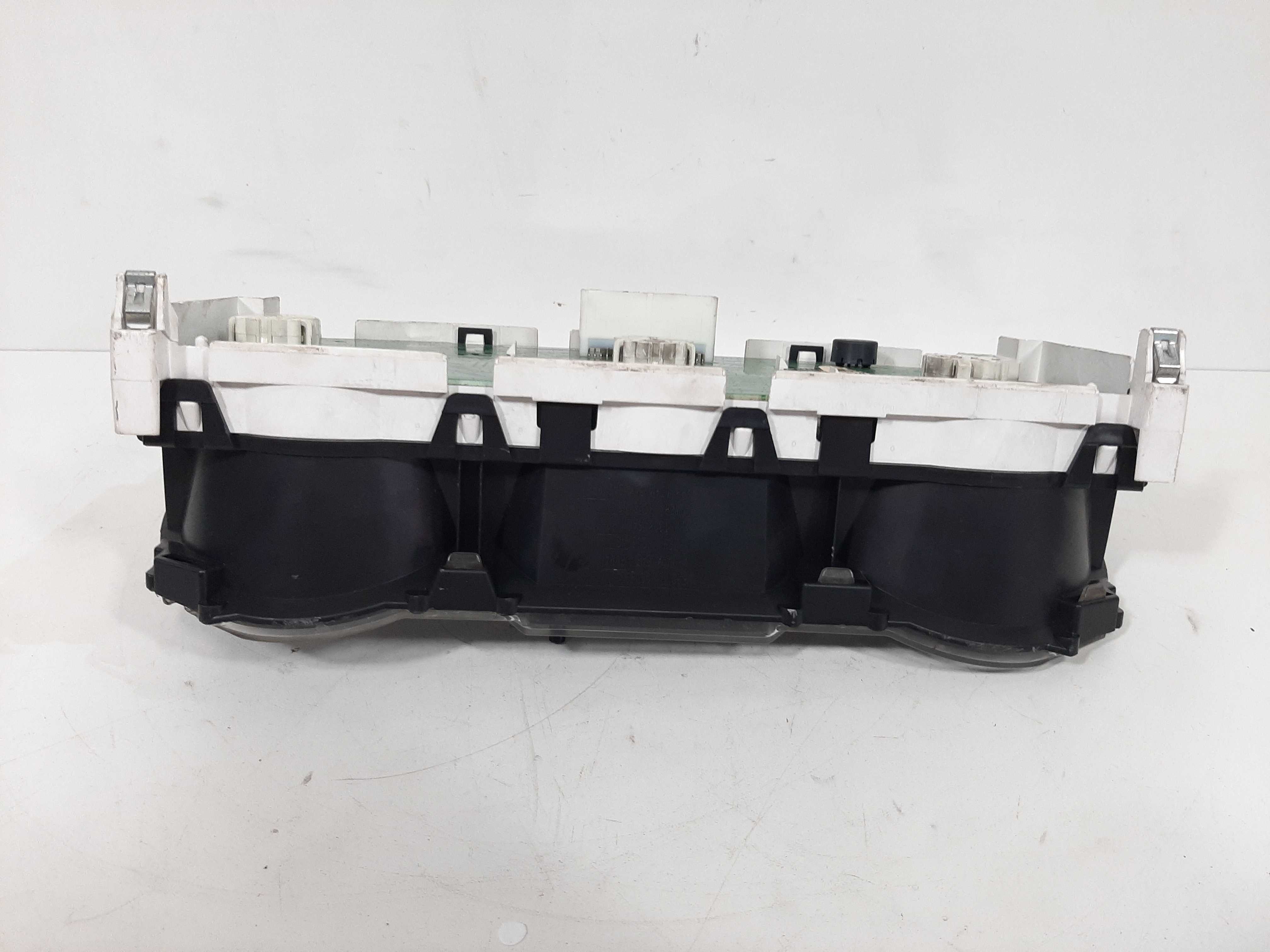 Painel Instrumento Nissan Livinia 2008 A 2013 C/ Lente Fosca 9