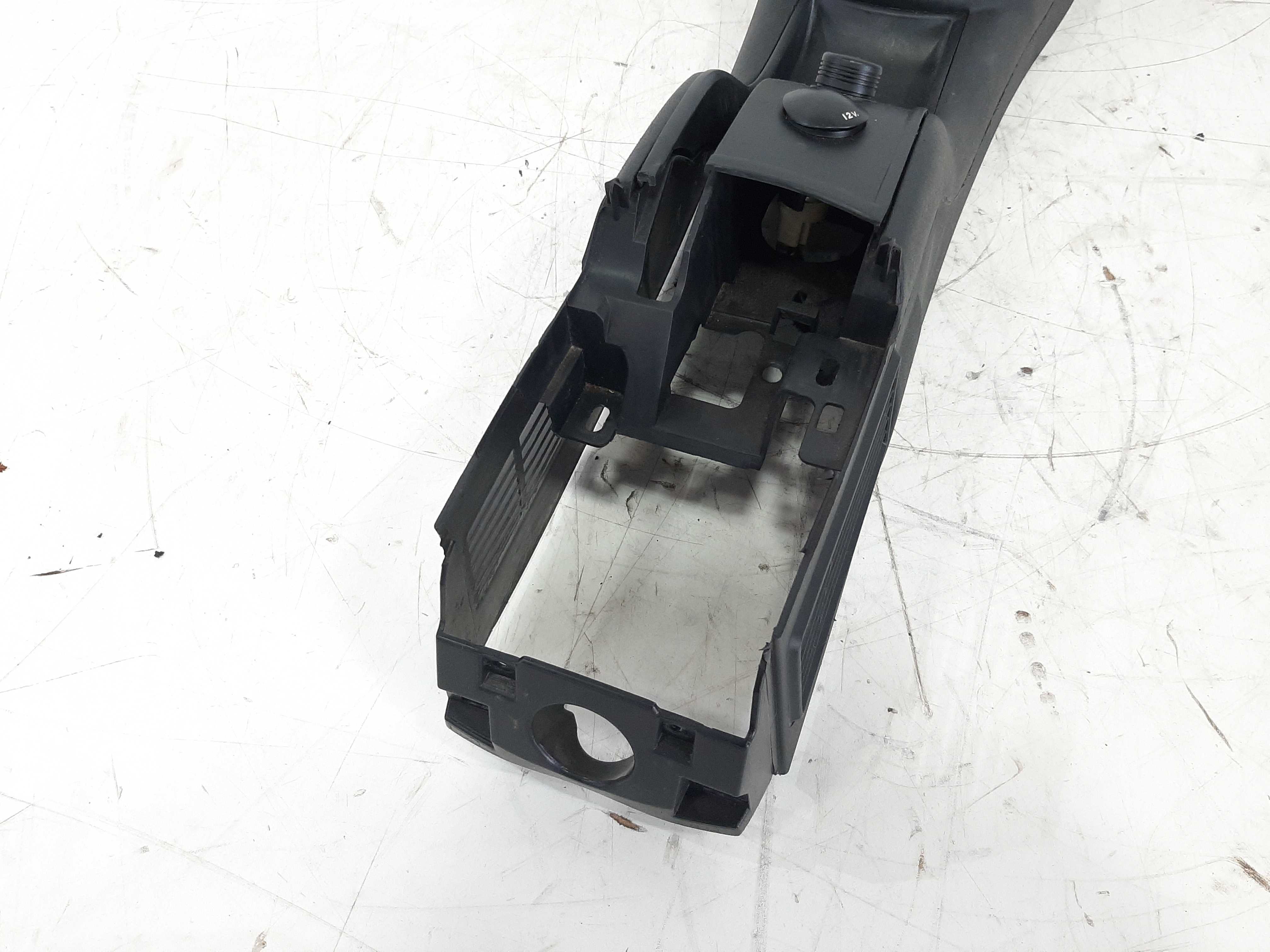 Console Central Tomada 12v Porta Copos Citroen C4 07 A 2013 10