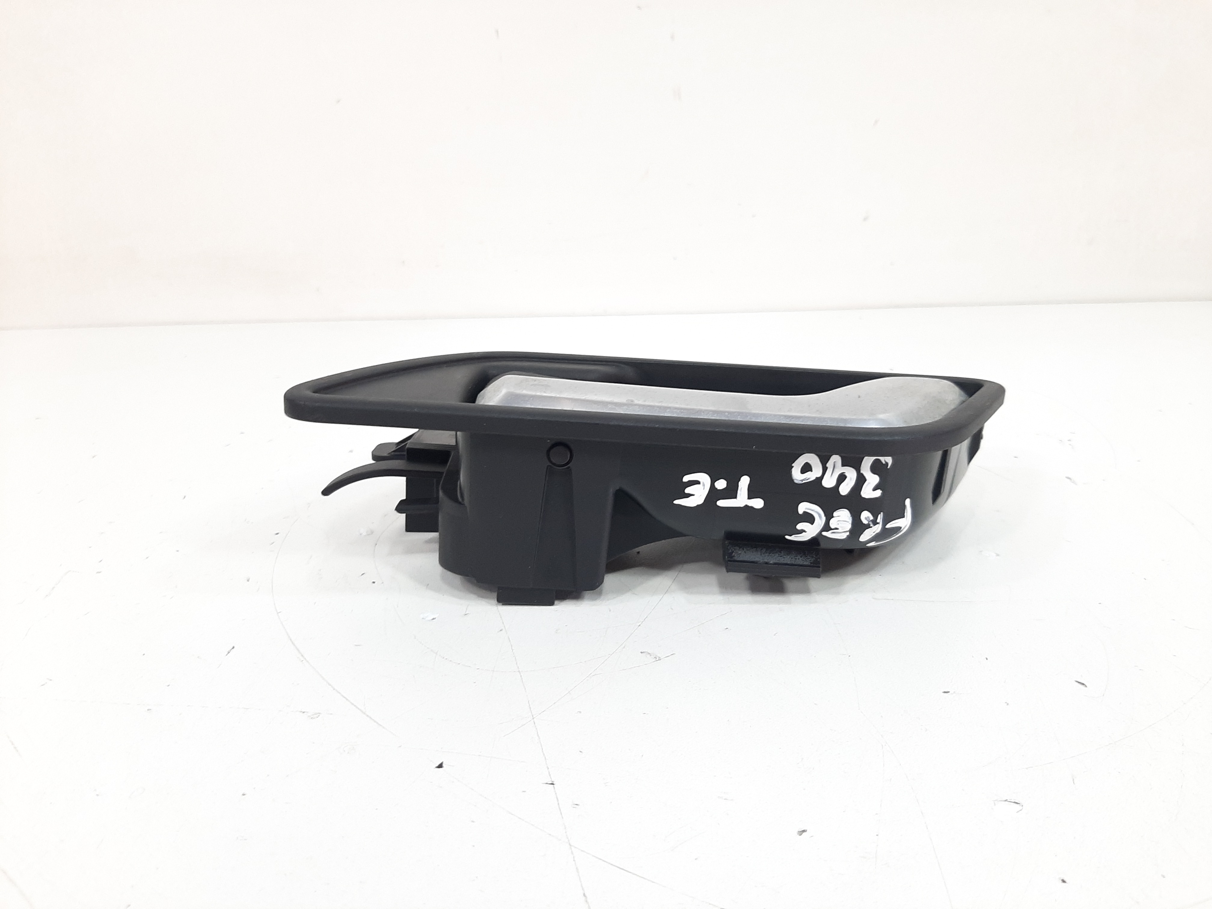 Maçaneta Interna Traseira Esquerda Freelander 2 2007 A 2012 8