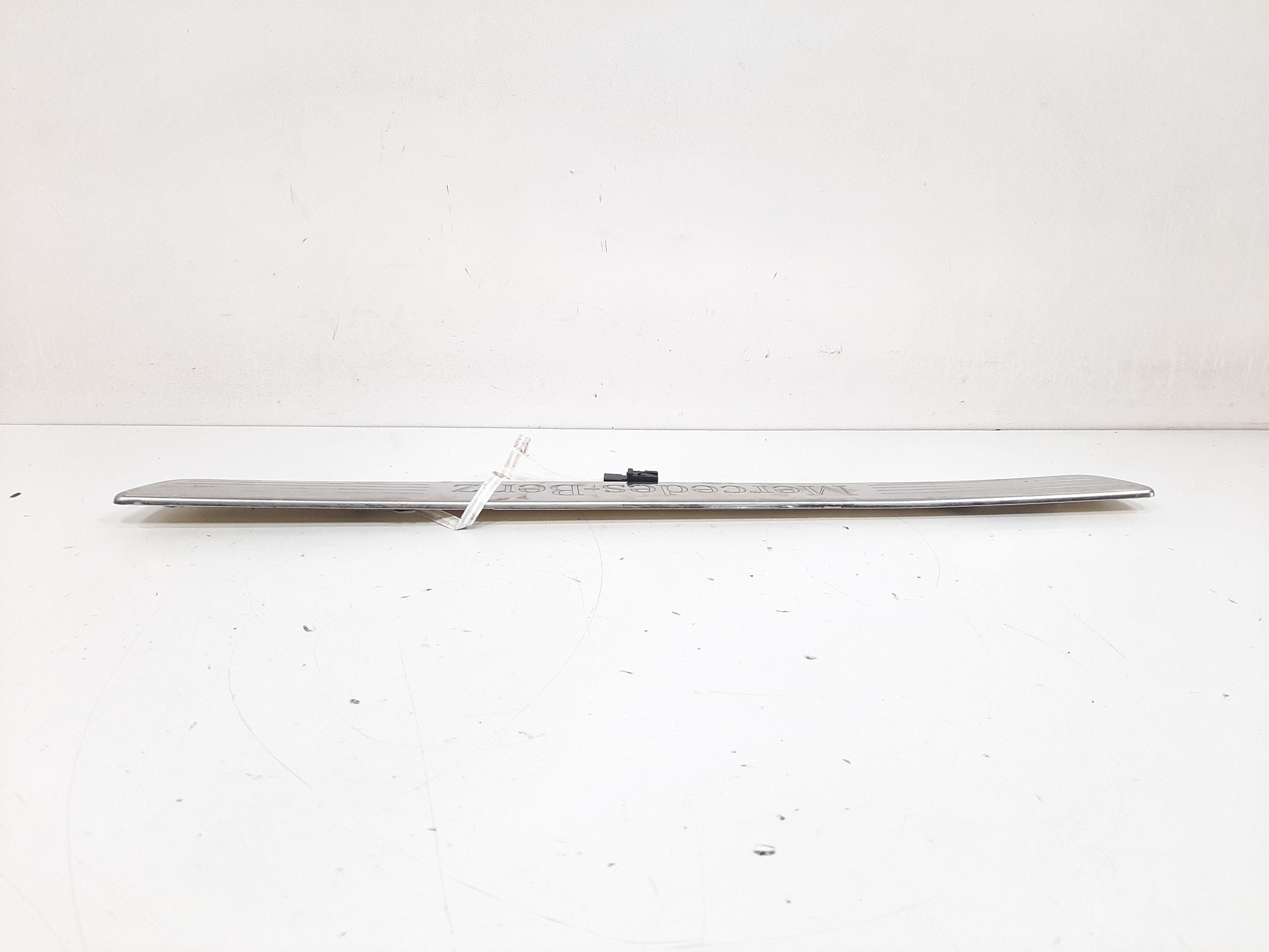 Moldura Dianteira Esquerda Mercedes A200 W176 2013 A 2018 7