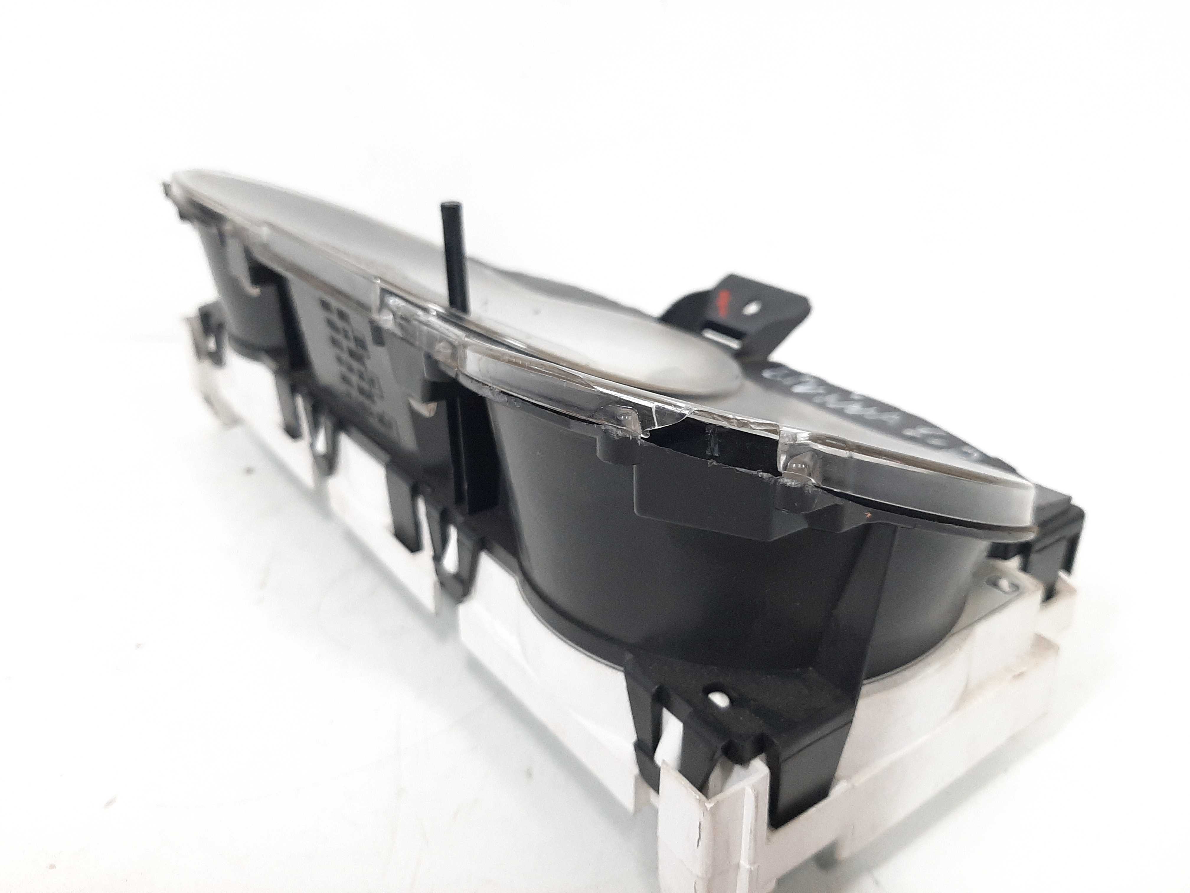 Painel Instrumento Nissan Livinia 2008 A 2013 C/ Lente Fosca 3