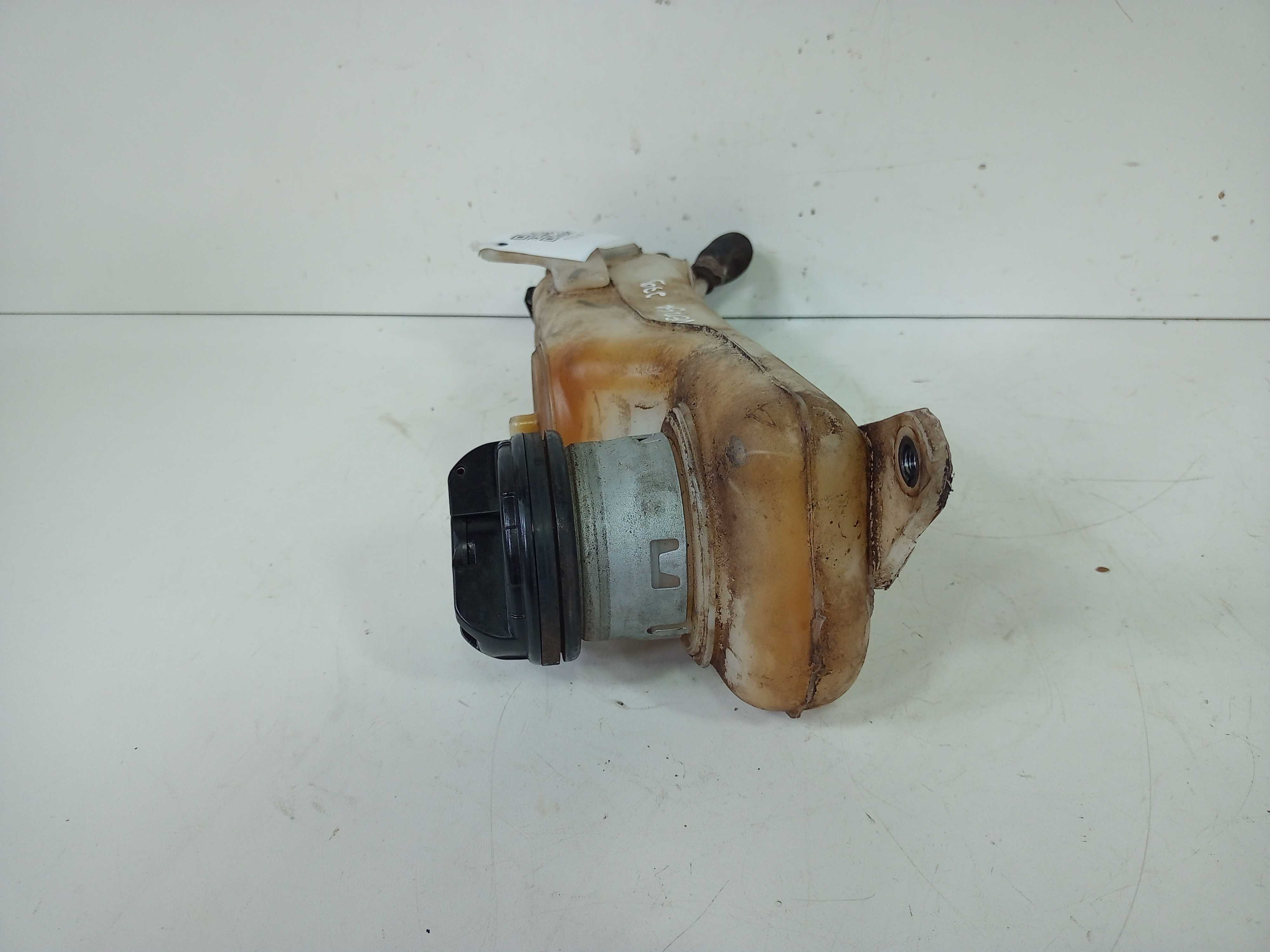 Reservatório Partida Fria Nissan Versa 2011 2012 2013 A 2017 6