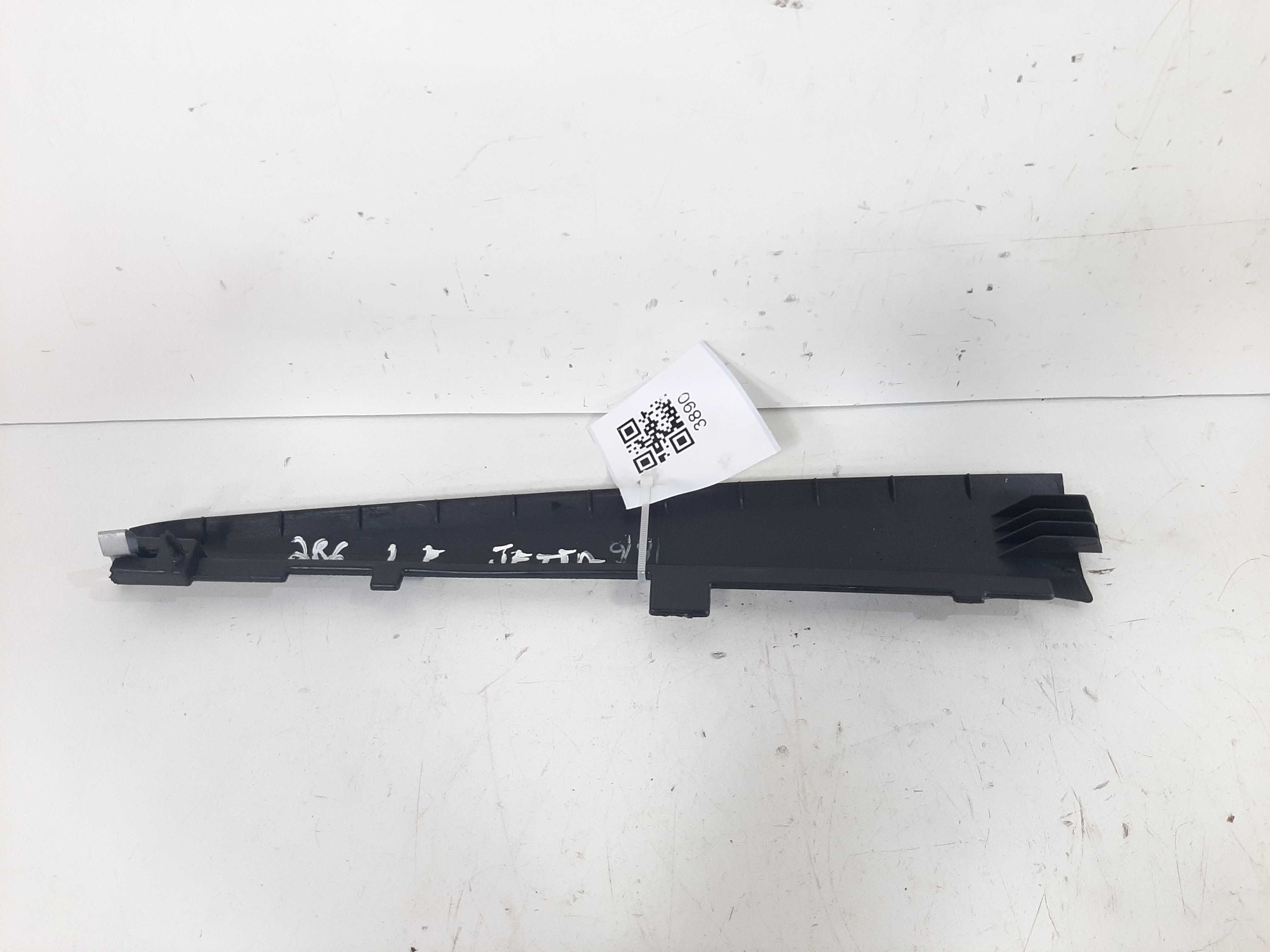 Acabamento Forro Porta Esquerdo Vw Jetta Tsi 2015 2016 2017 2