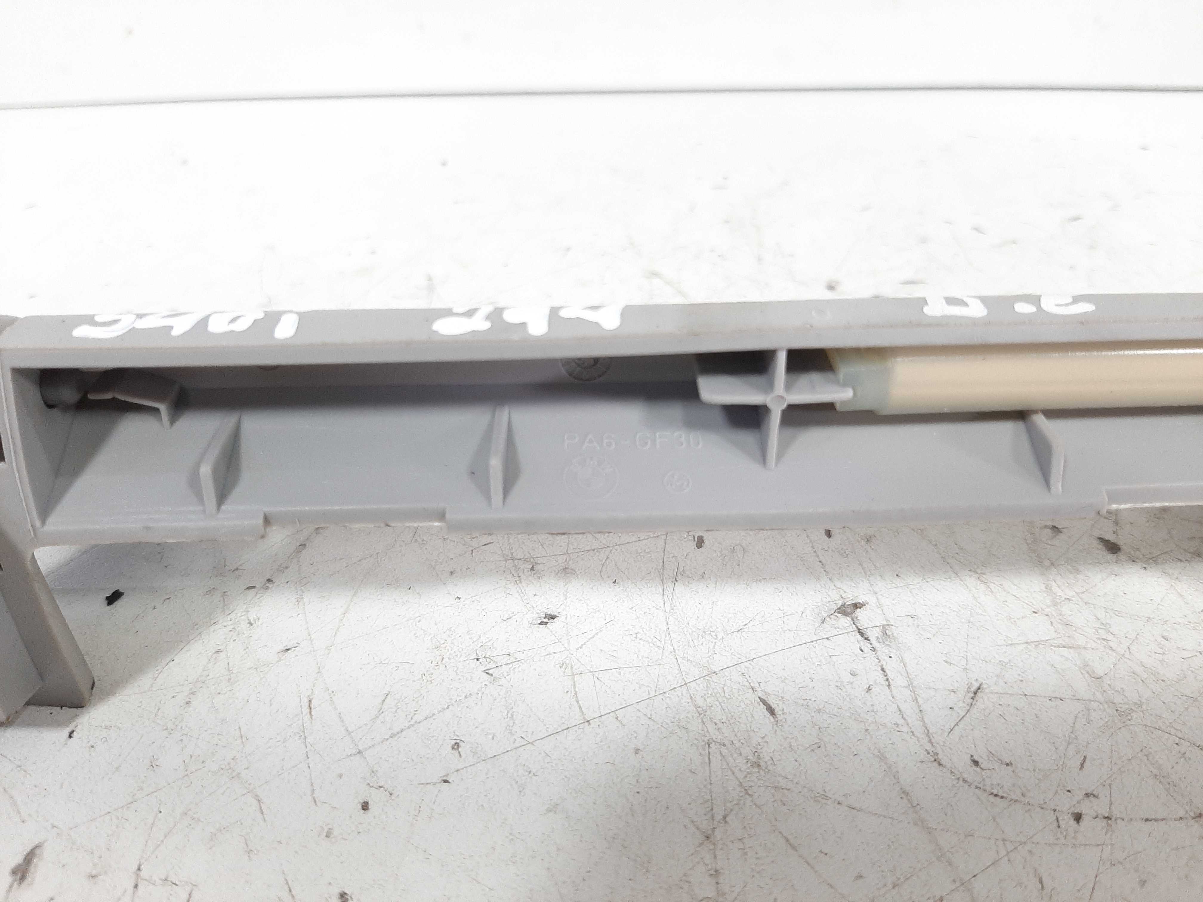 Pega Mao Teto Dianteiro Esquerdo Bmw 540i Serie 5 E39 96 04 1