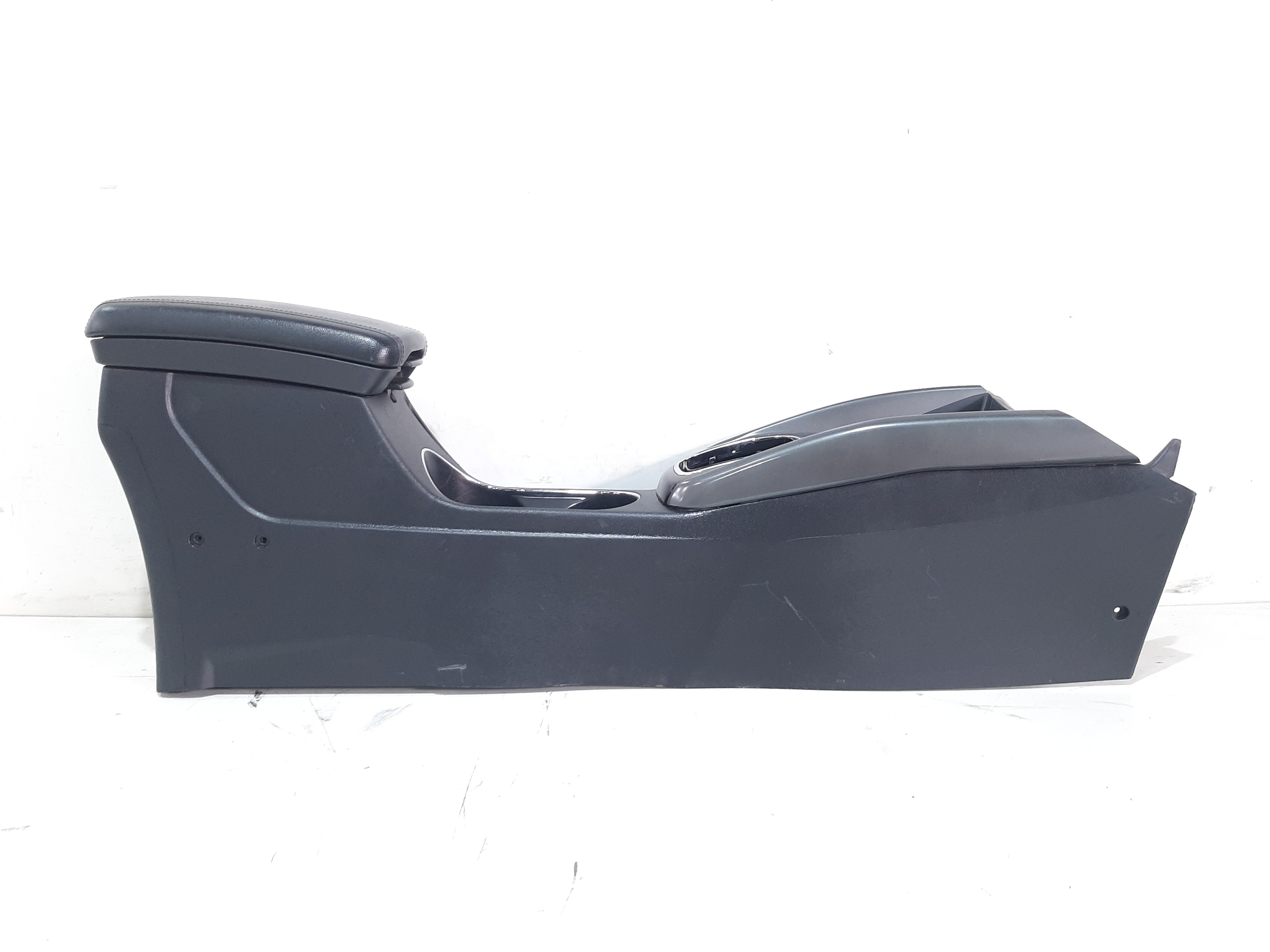 Console Central Kia Cerato Koup  2011 2012 A 2013 846111m501 3