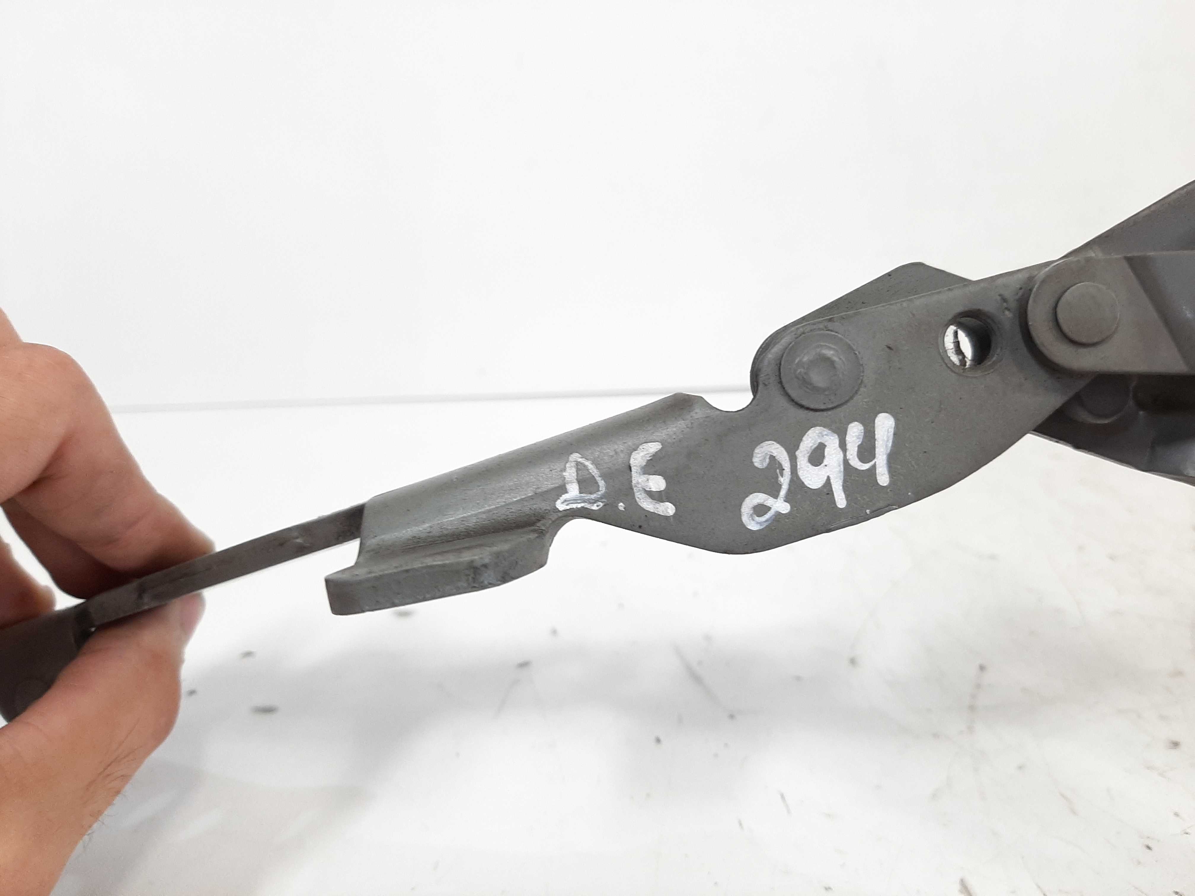Dobradiça Esquerda Capô Bmw 540i 1996 1997 1998 A 2004 1