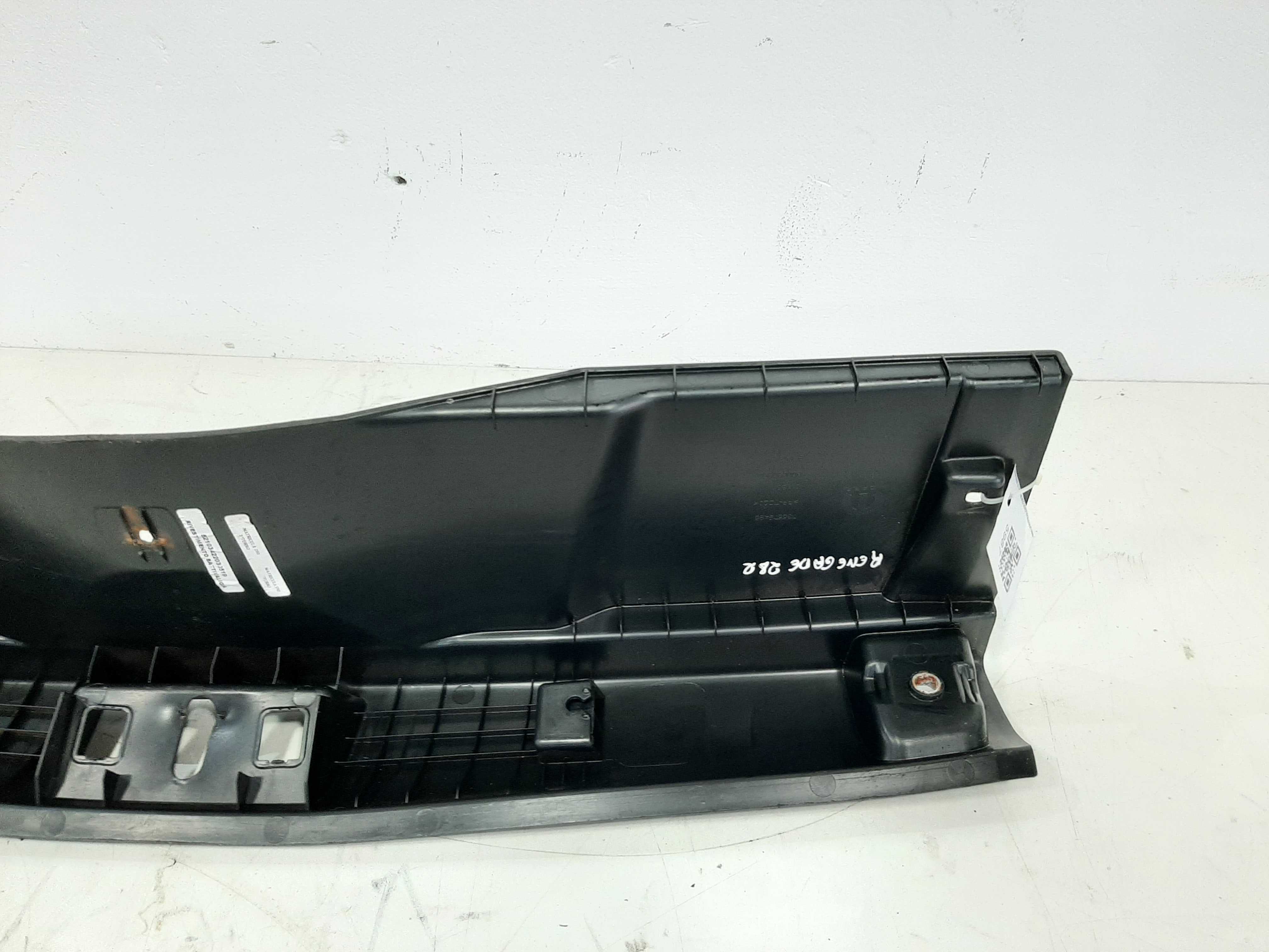 Acabamento Porta Malas Vw Jetta 2015 2016 2017 2018 2019 5